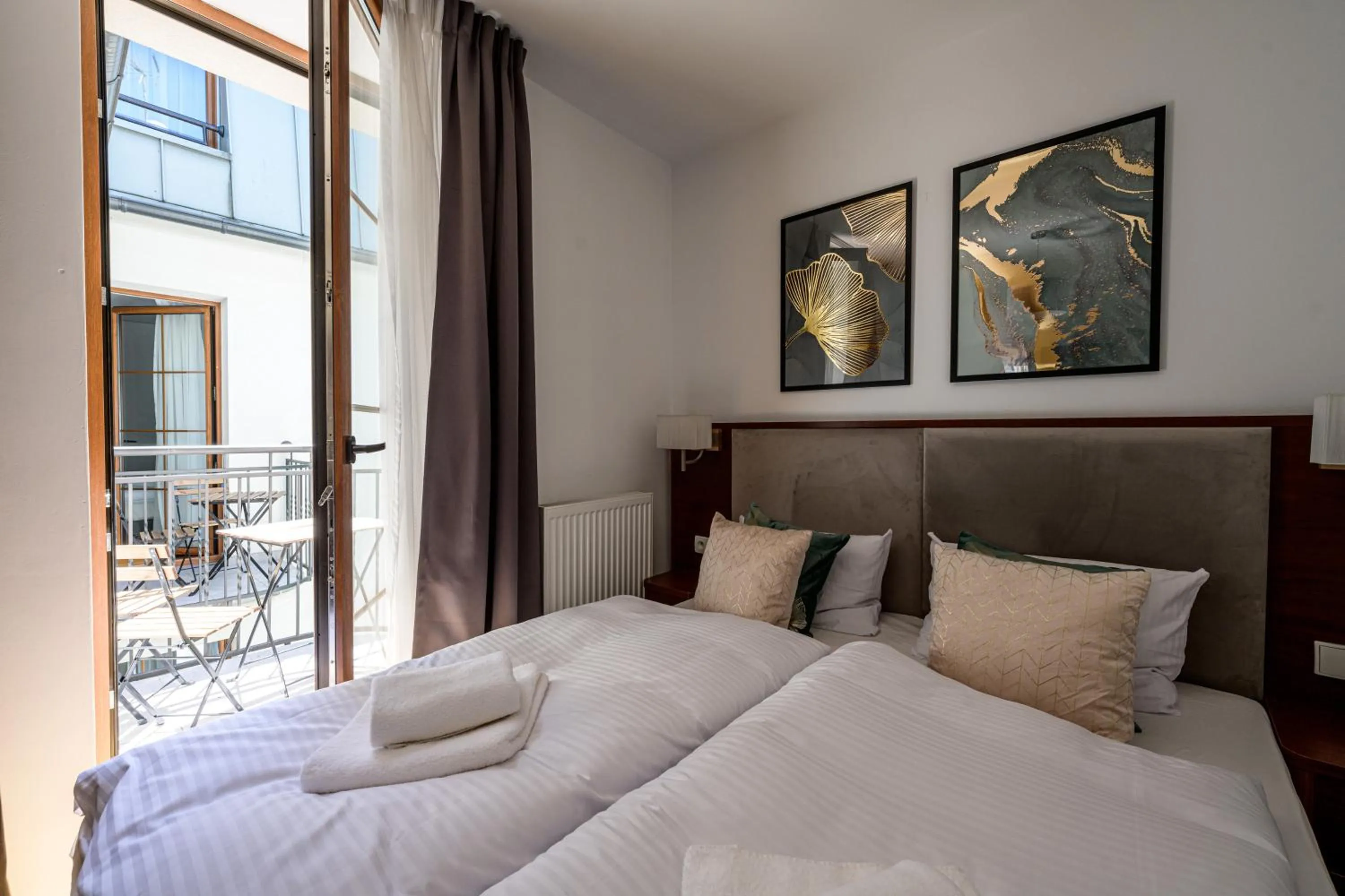 Bed in ON/SET APARTHOTEL