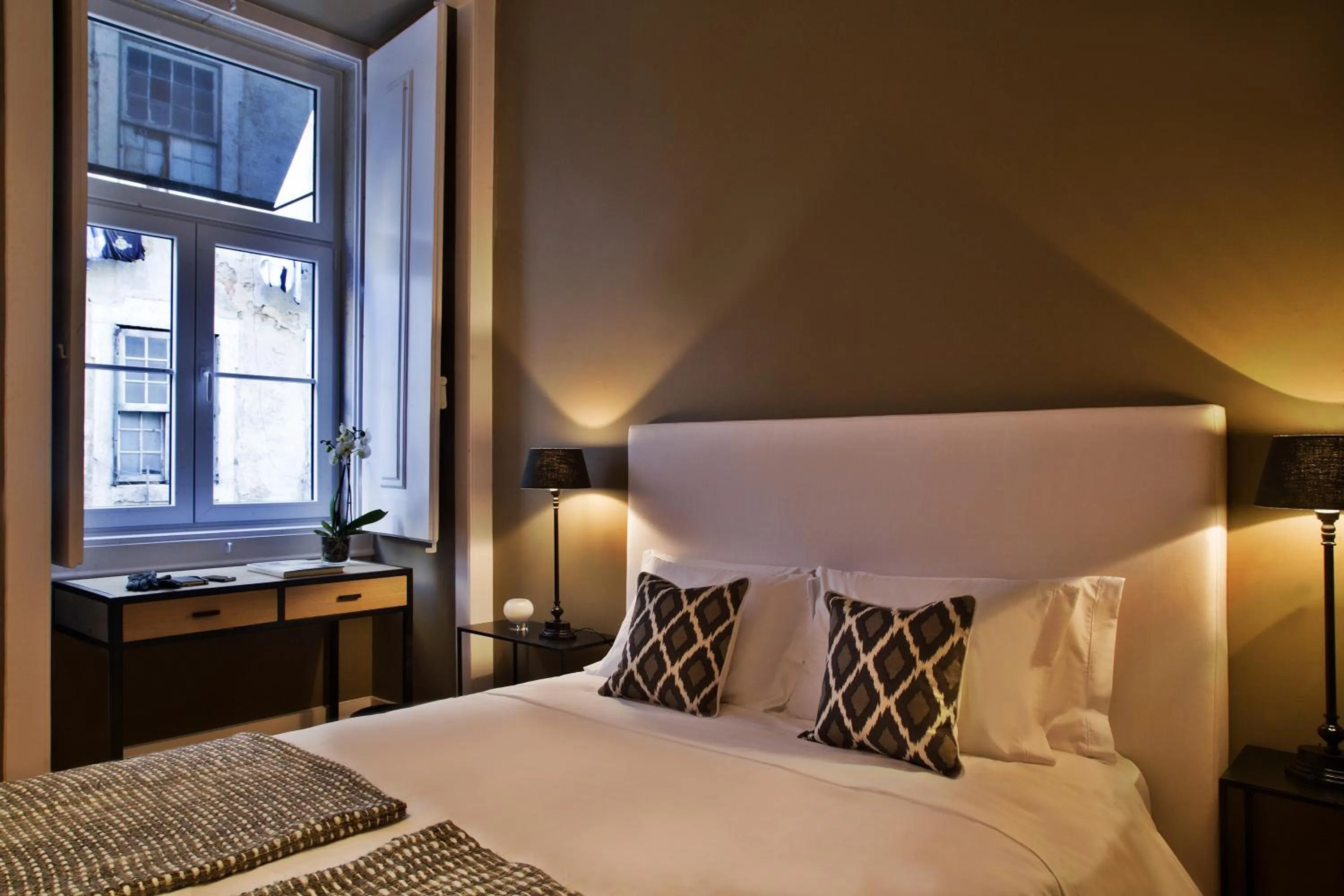 Bedroom, Bed in Lisbon Five Stars Apartments São Paulo 55