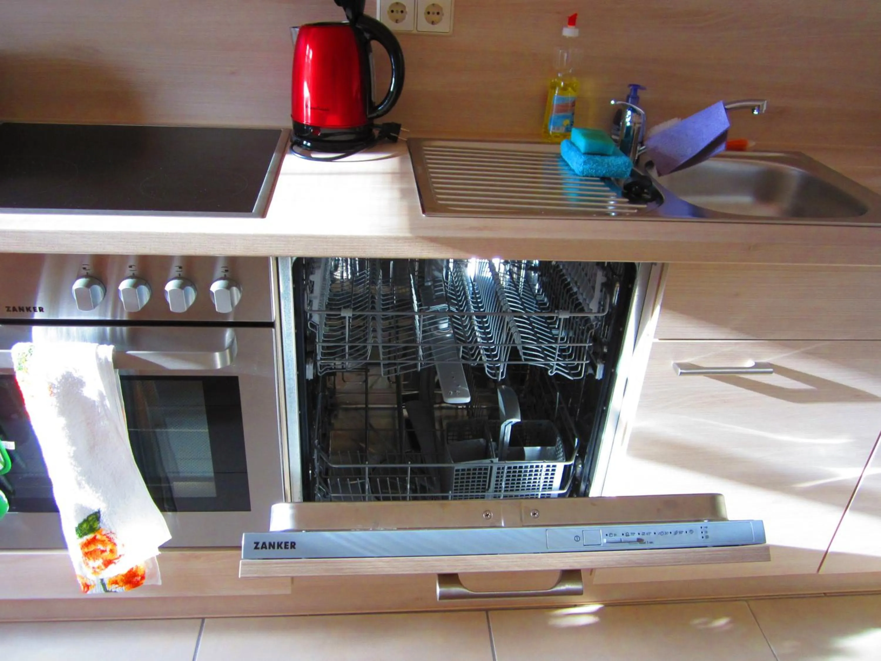 Kitchen or kitchenette in Hansis Lodge