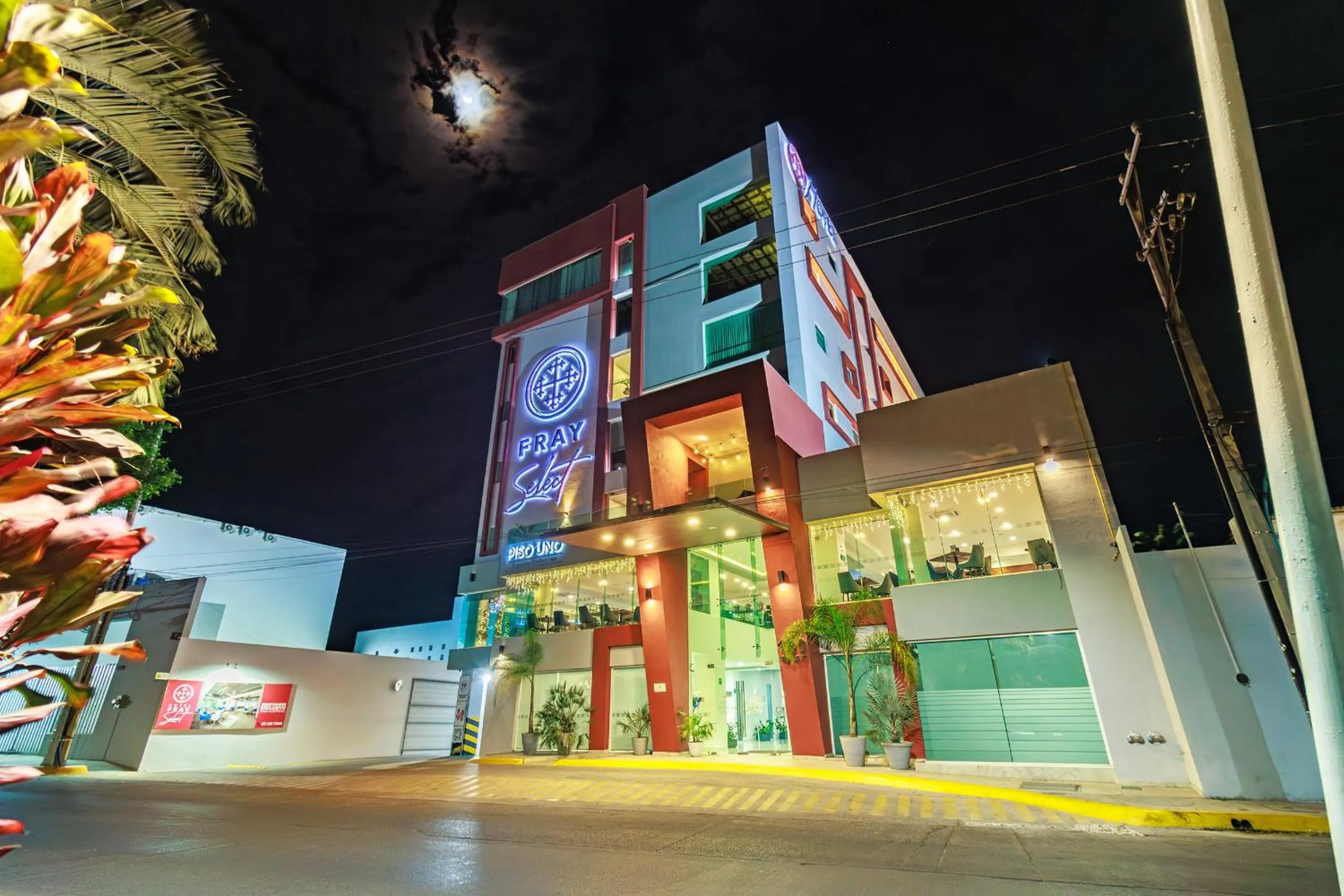 Property building in Hotel Fray Select