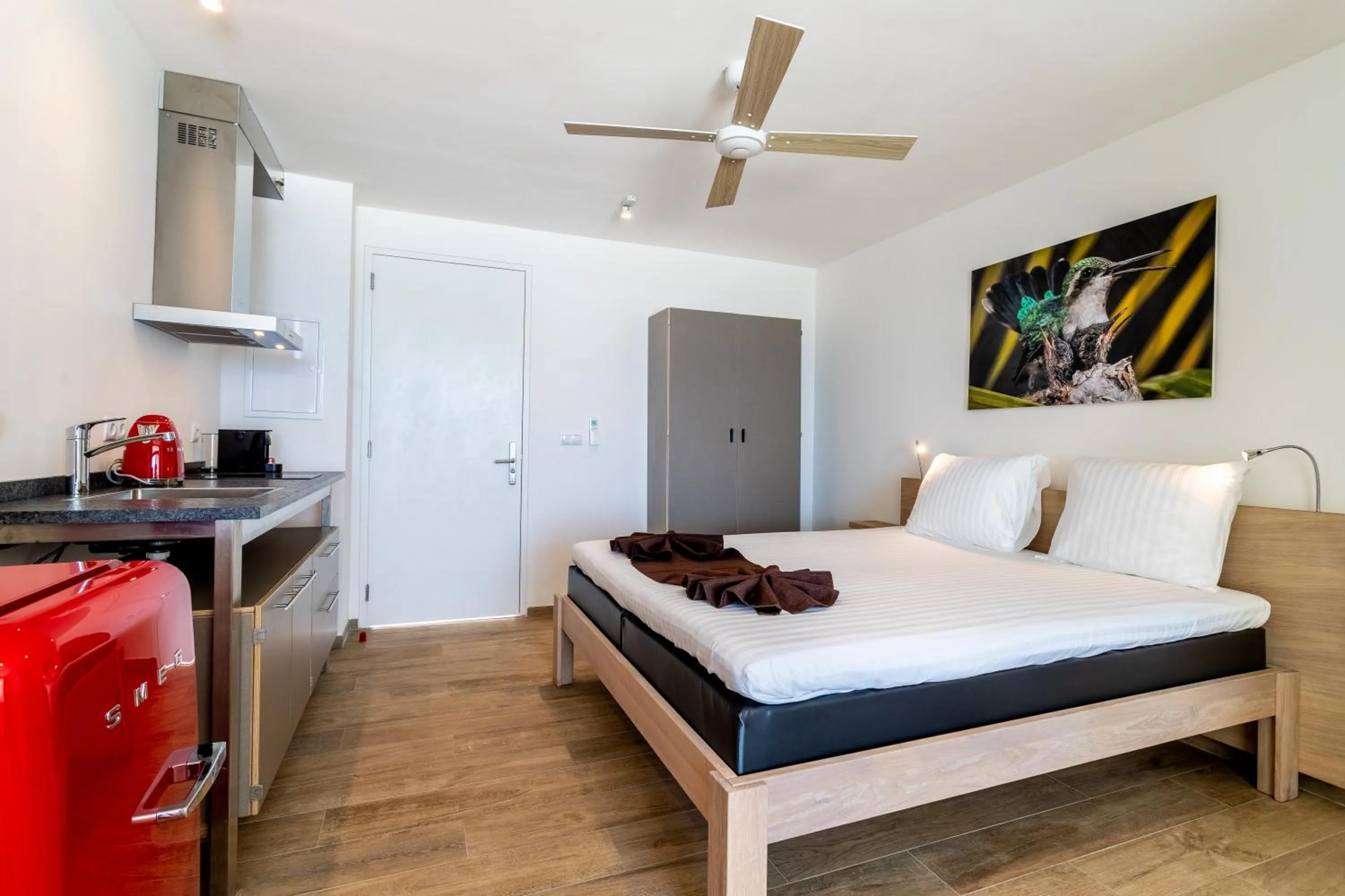 Bed in Chogogo Dive & Beach Resort Bonaire