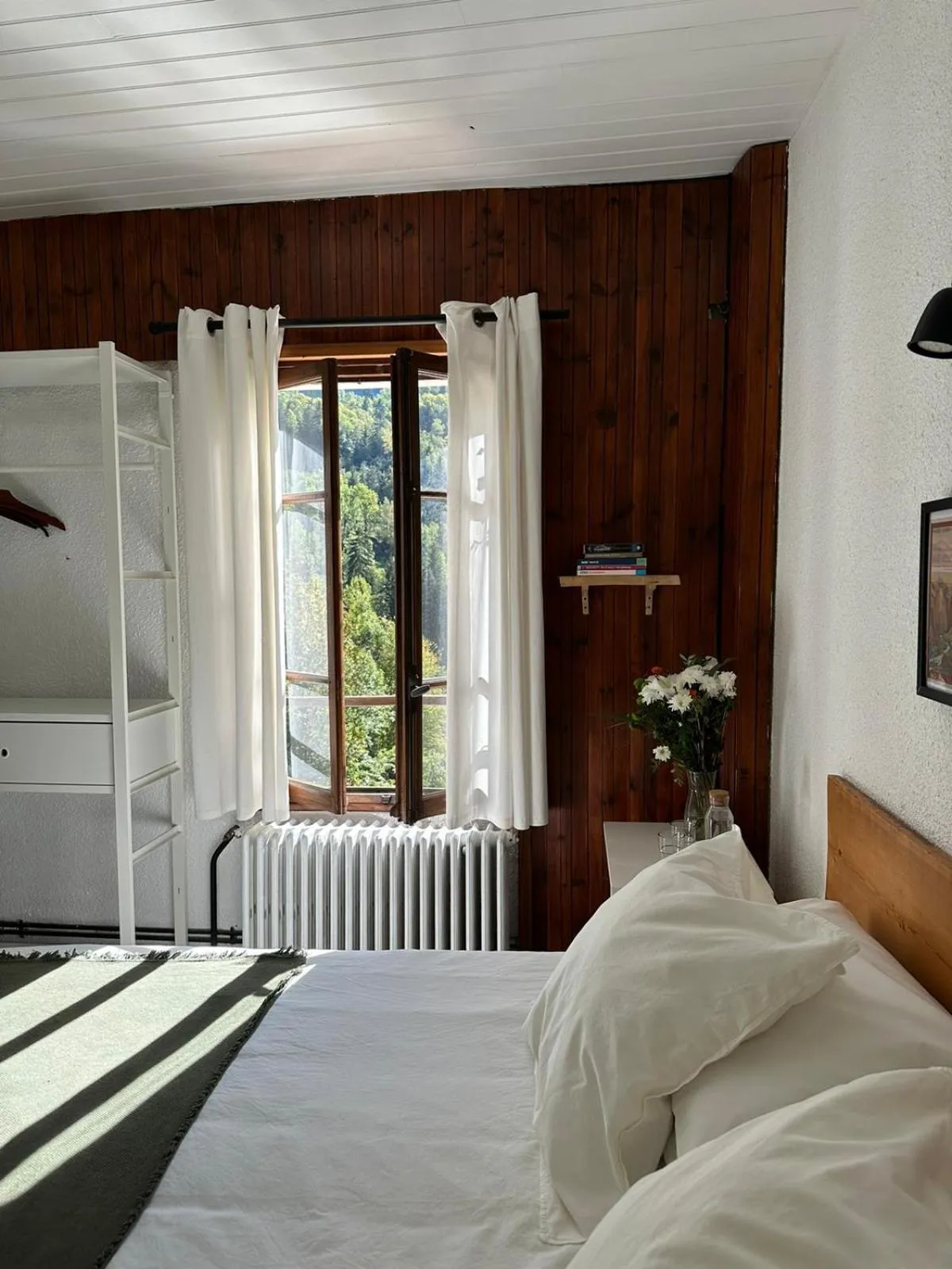 View (from property/room), Bed in Hotel Au Bon Accueil