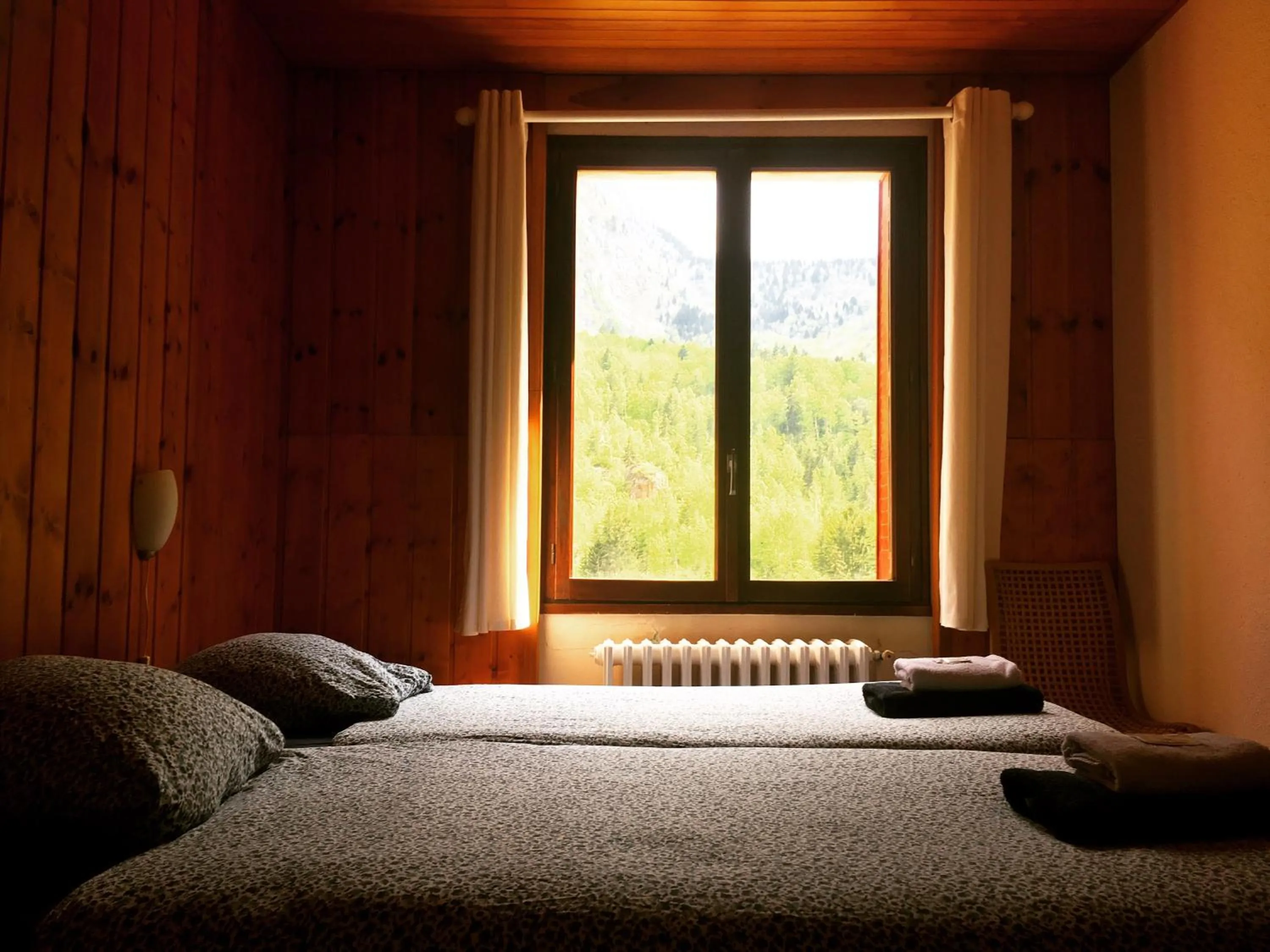 Bed in Hotel Au Bon Accueil