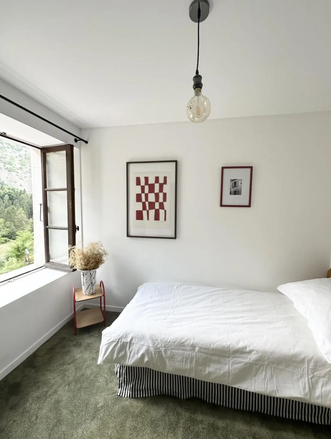 Bedroom, Bed in Hotel Au Bon Accueil