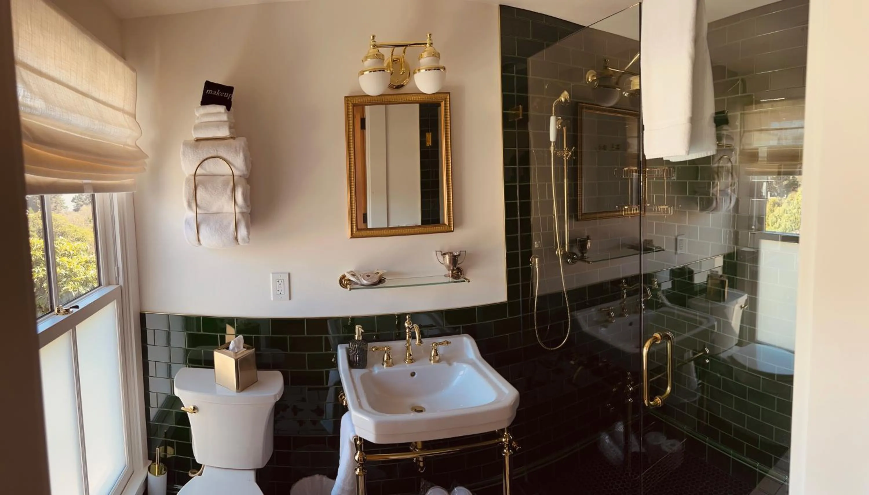 Shower in Nicholson House at Beaujolais