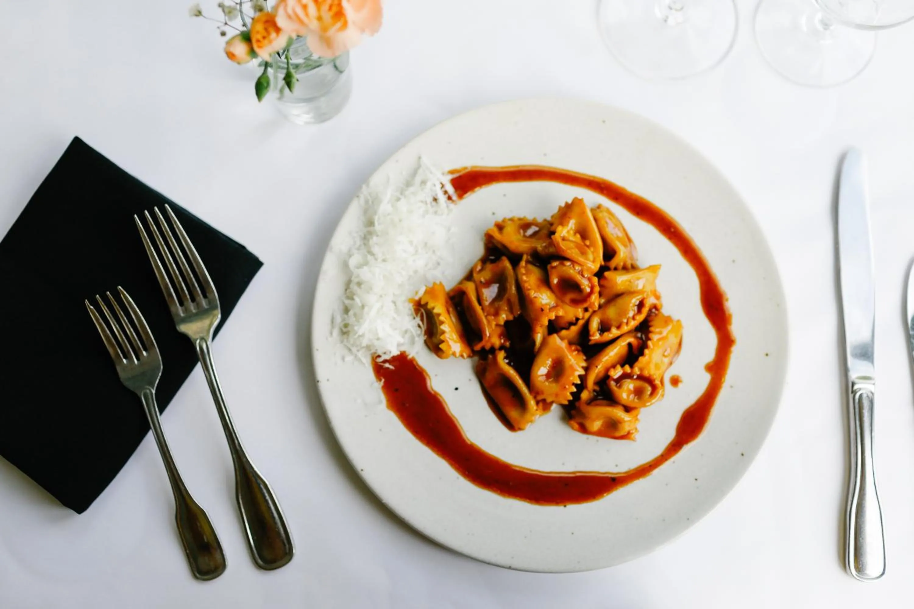 Restaurant/places to eat in Nicholson House at Beaujolais
