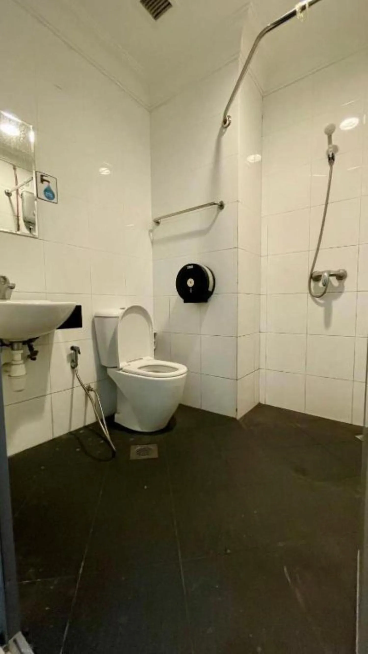 Shower in Atlantis@531