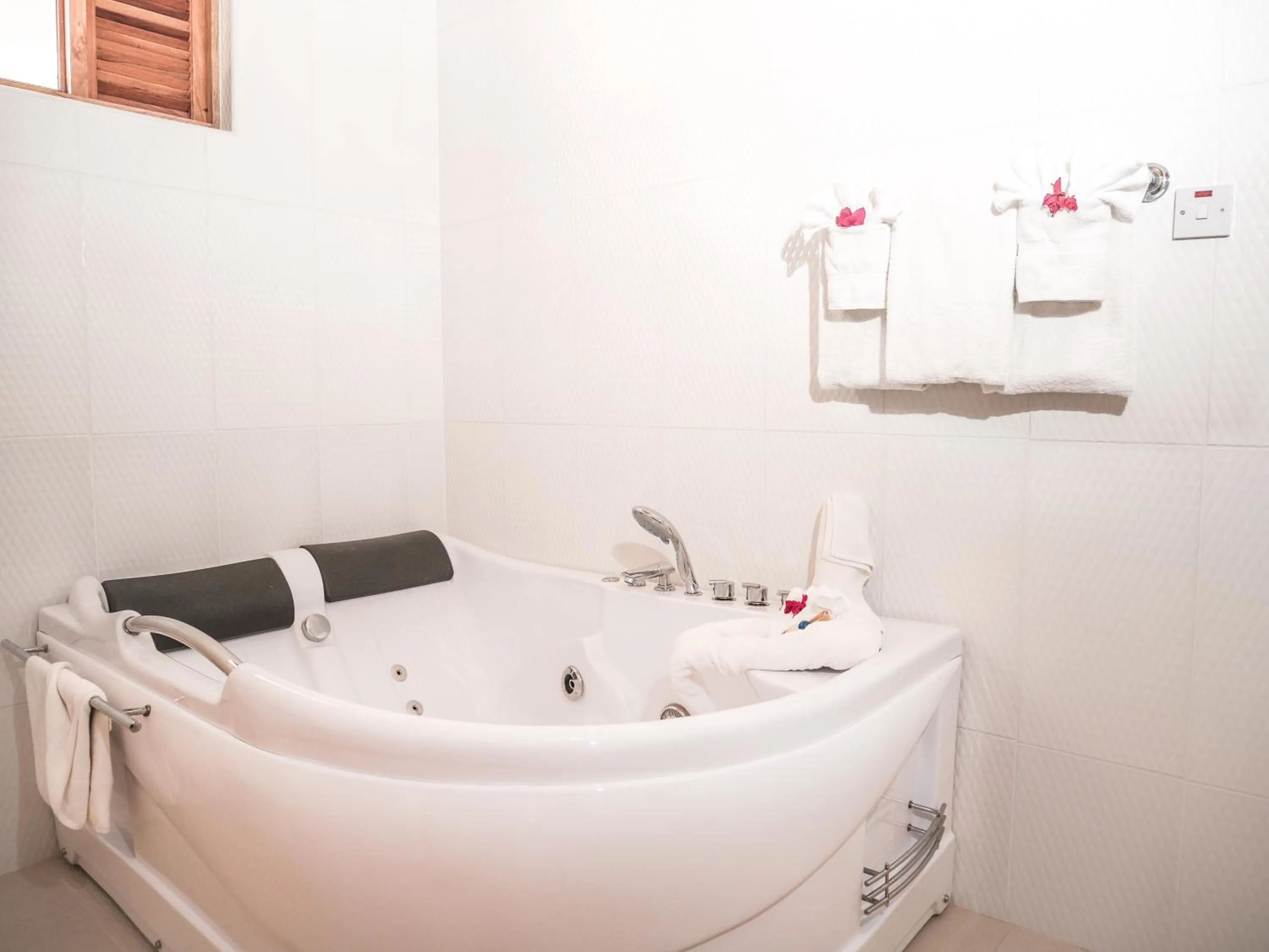 Bathroom in Charela Inn