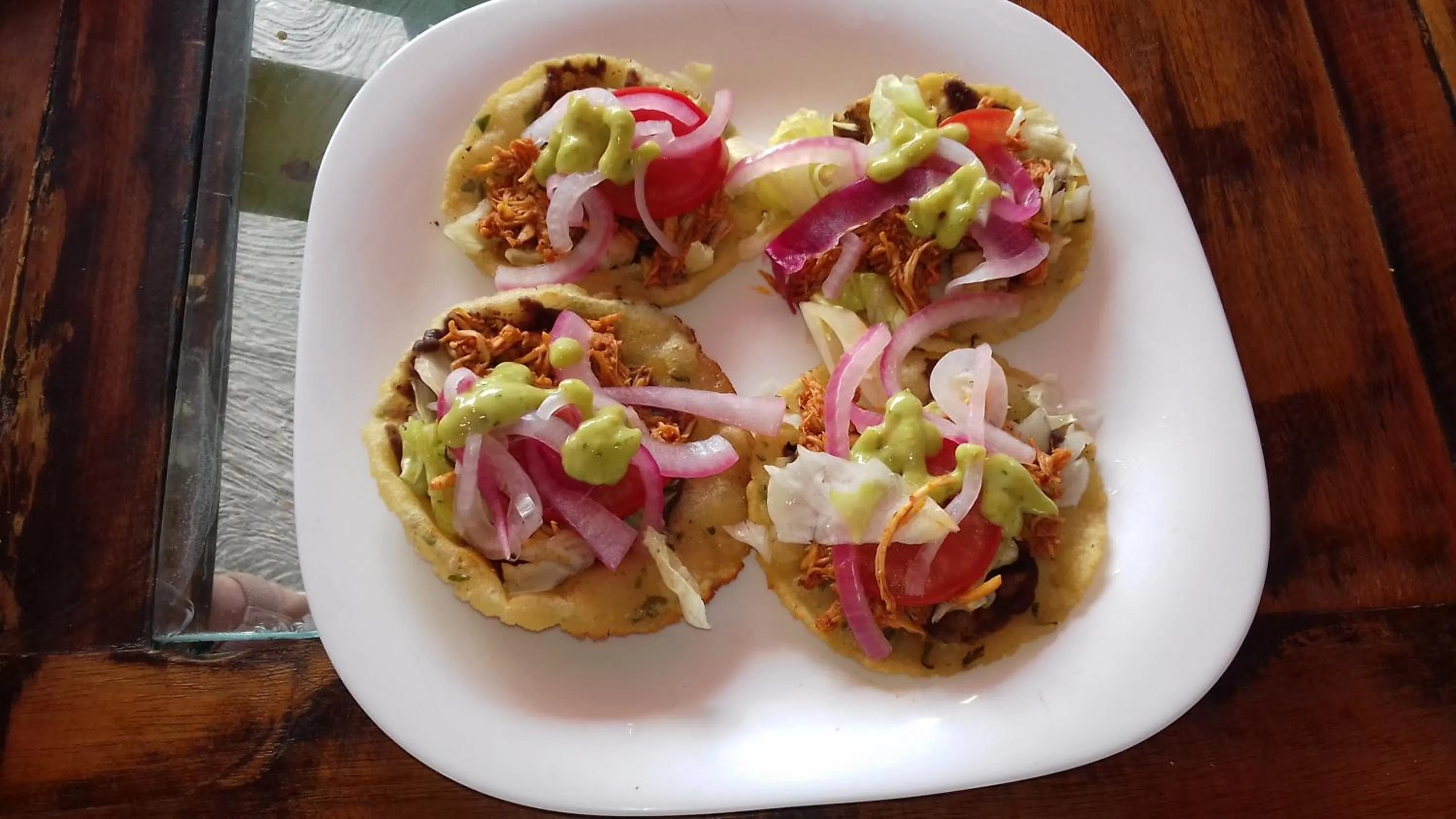 Restaurant/places to eat in Hotel yaakunah