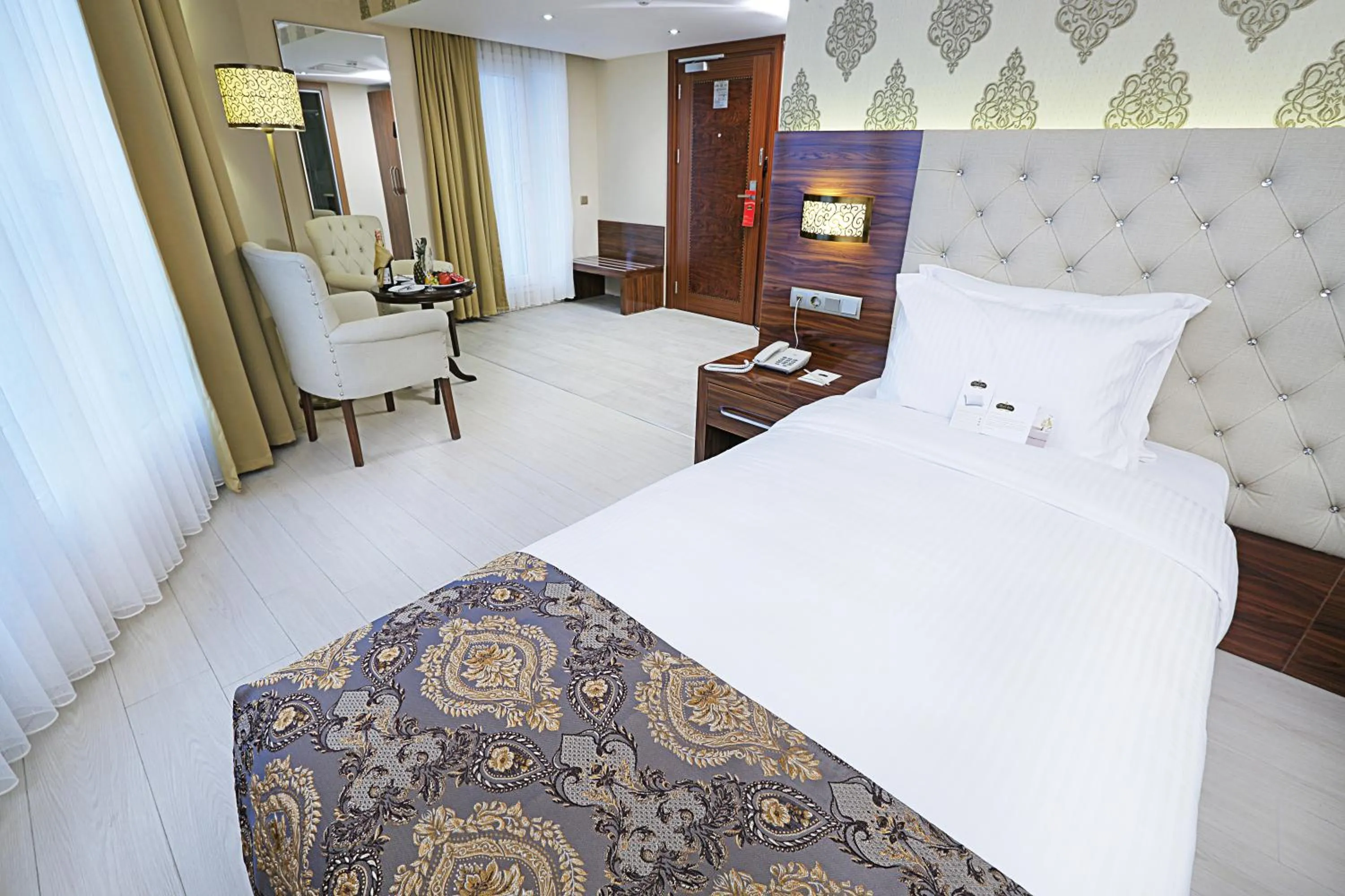 Living room, Bed in World Point Hotel Istanbul