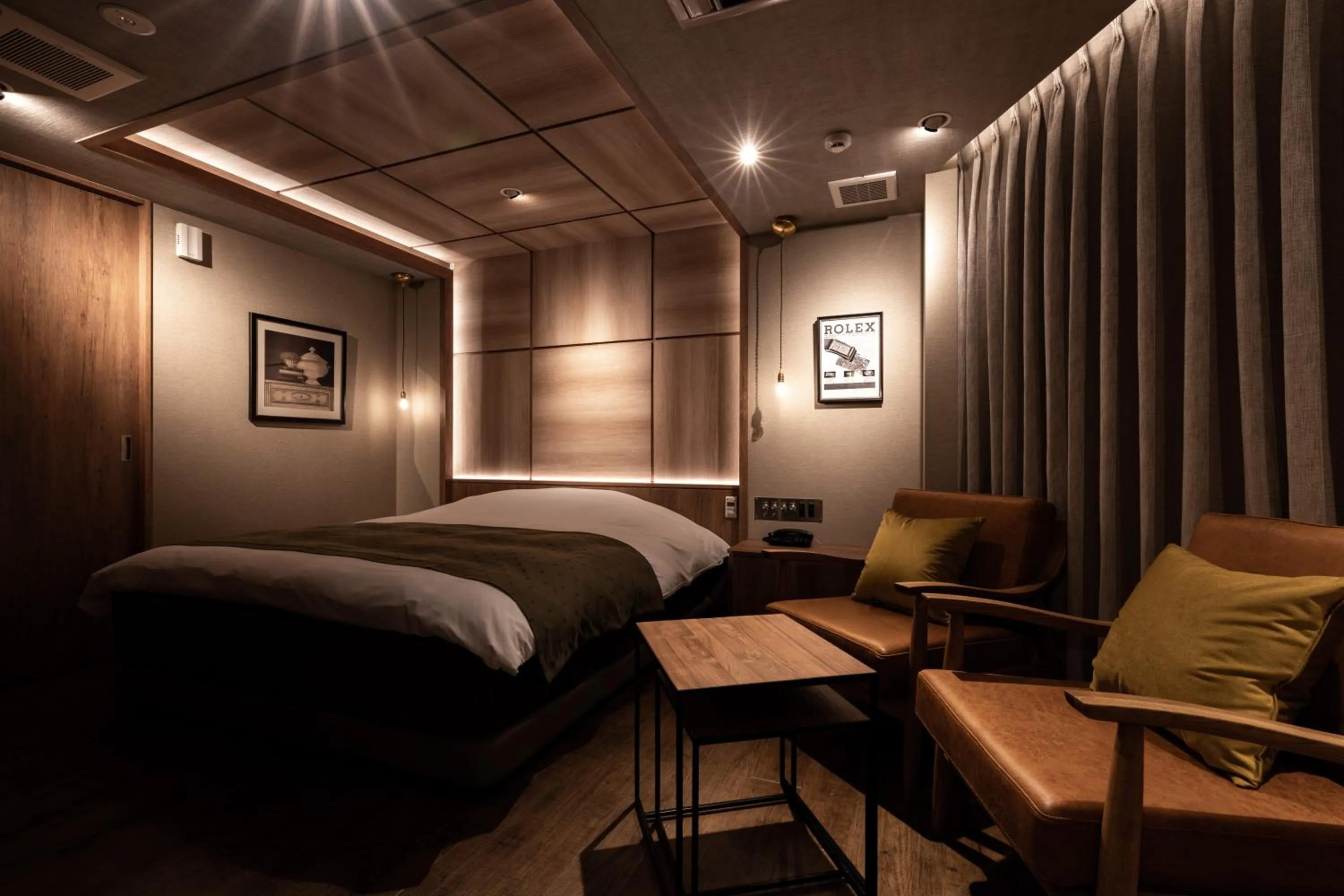 Photo of the whole room, Bed in Y-HOTEL