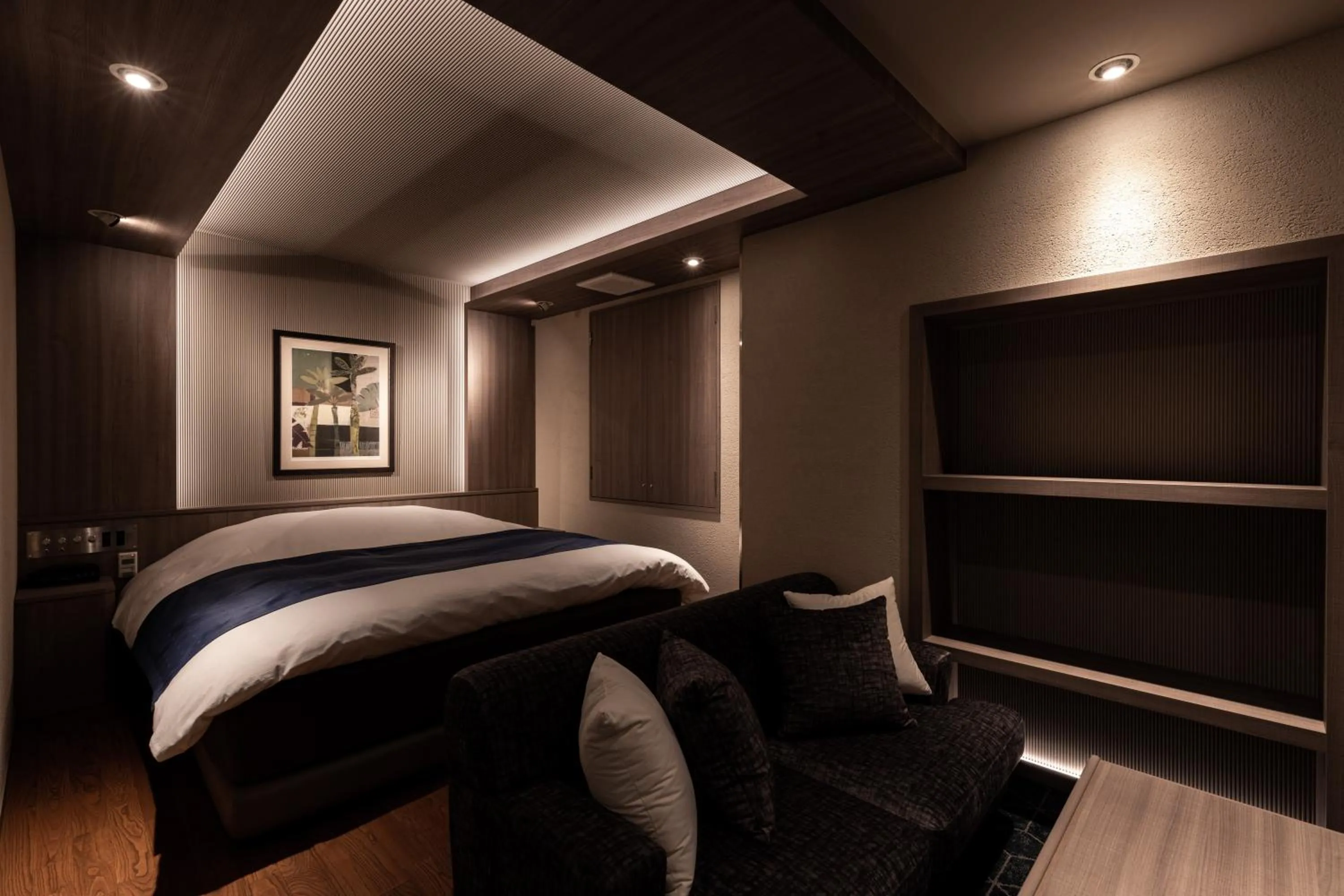 Photo of the whole room, Bed in Y-HOTEL