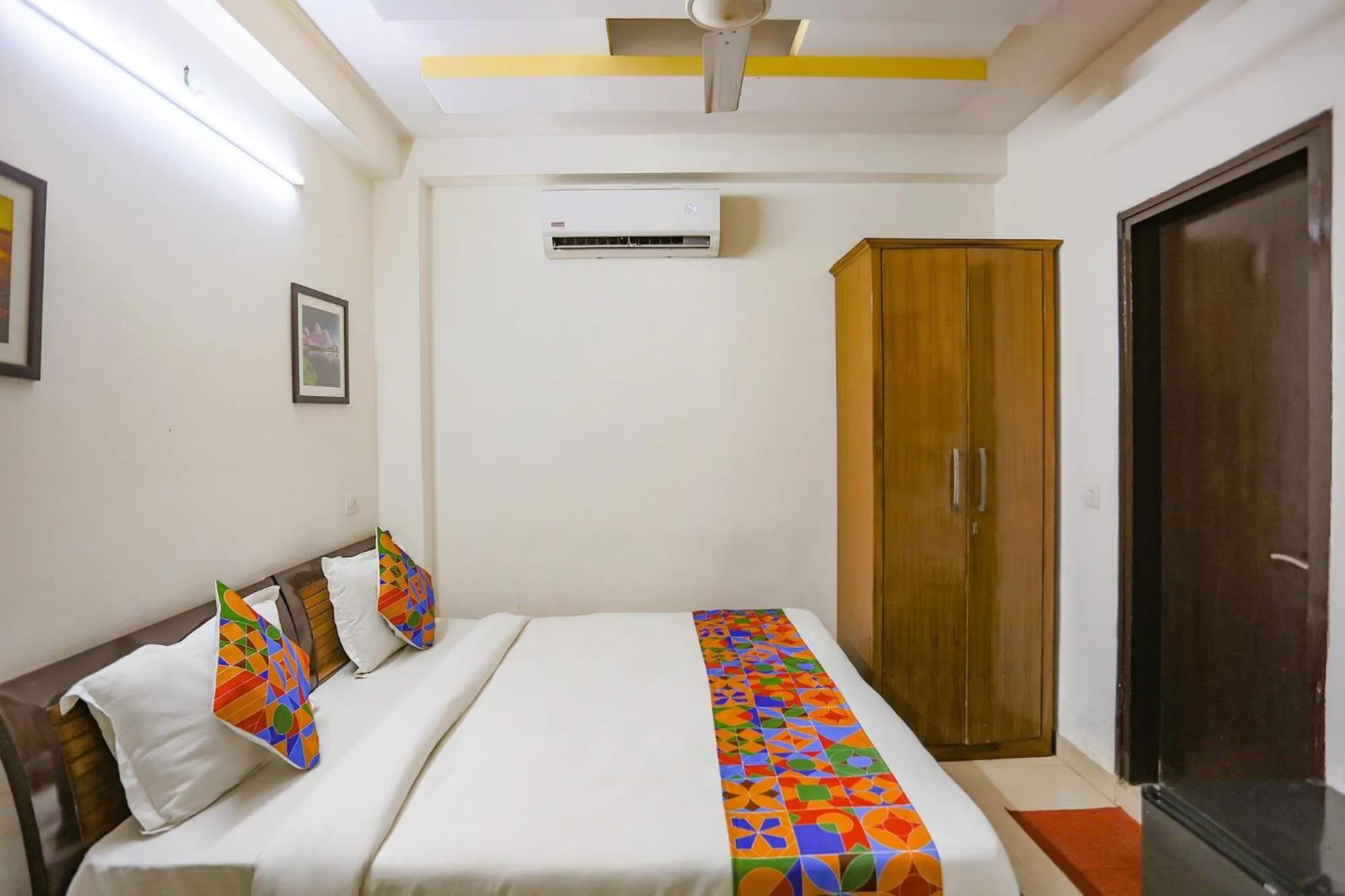 Bed in Via The Paradise - Nr Apollo Hospital
