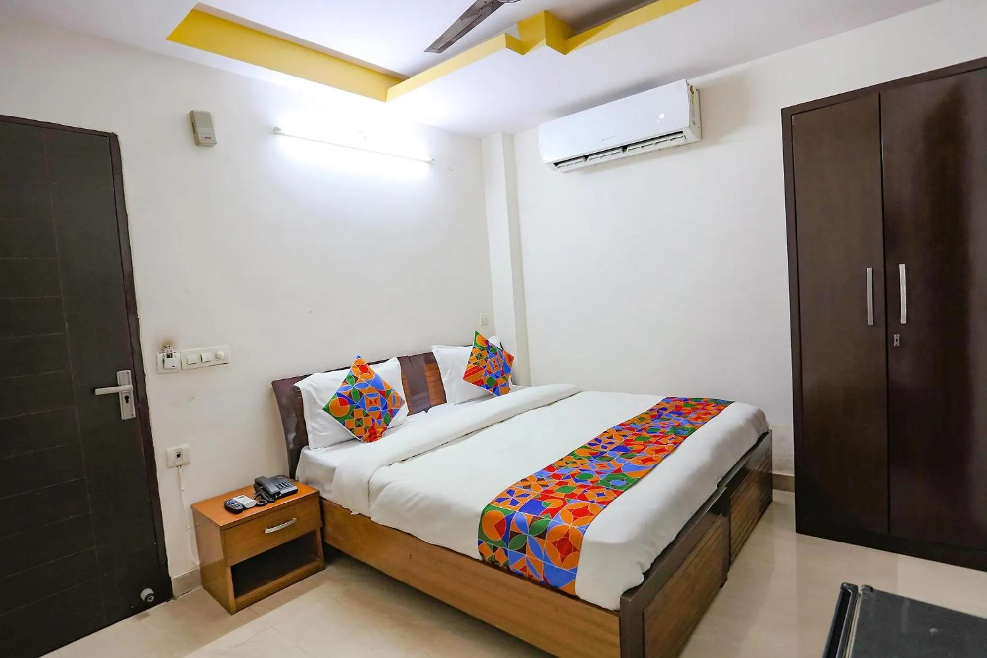 Bed in Via The Paradise - Nr Apollo Hospital