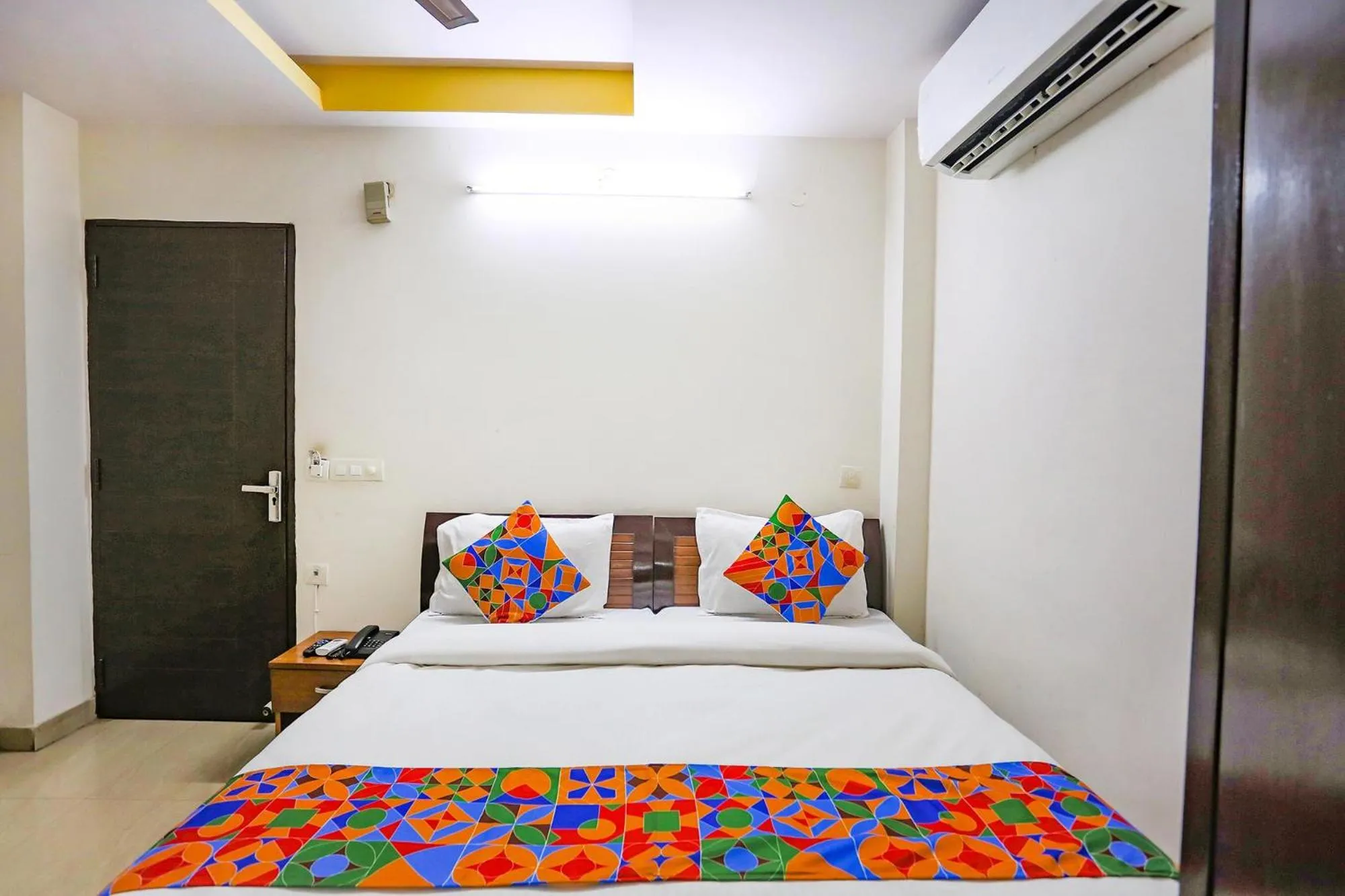 Bed in Via The Paradise - Nr Apollo Hospital