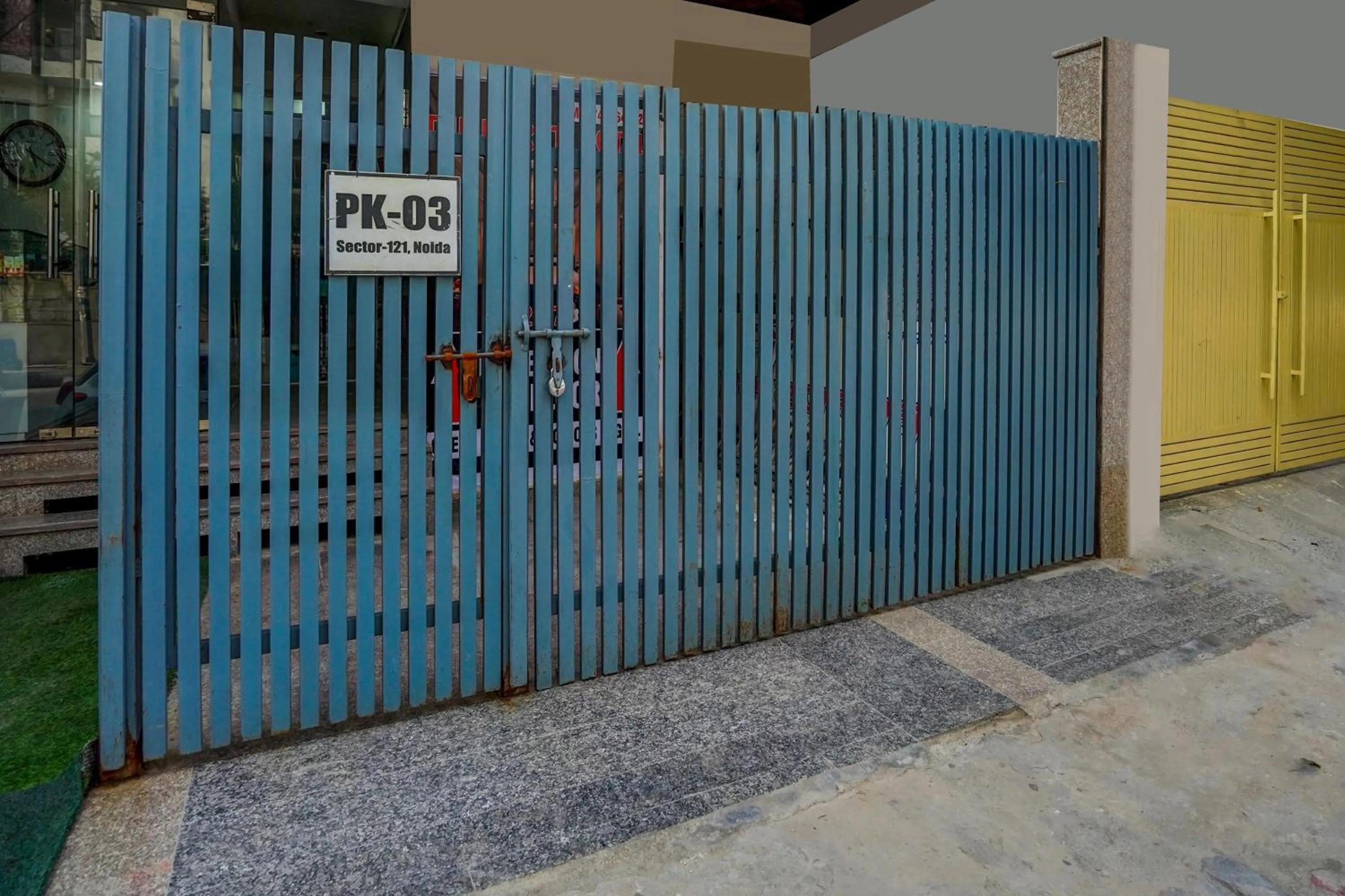 Facade/entrance in Super Hotel O The Maruti hotel