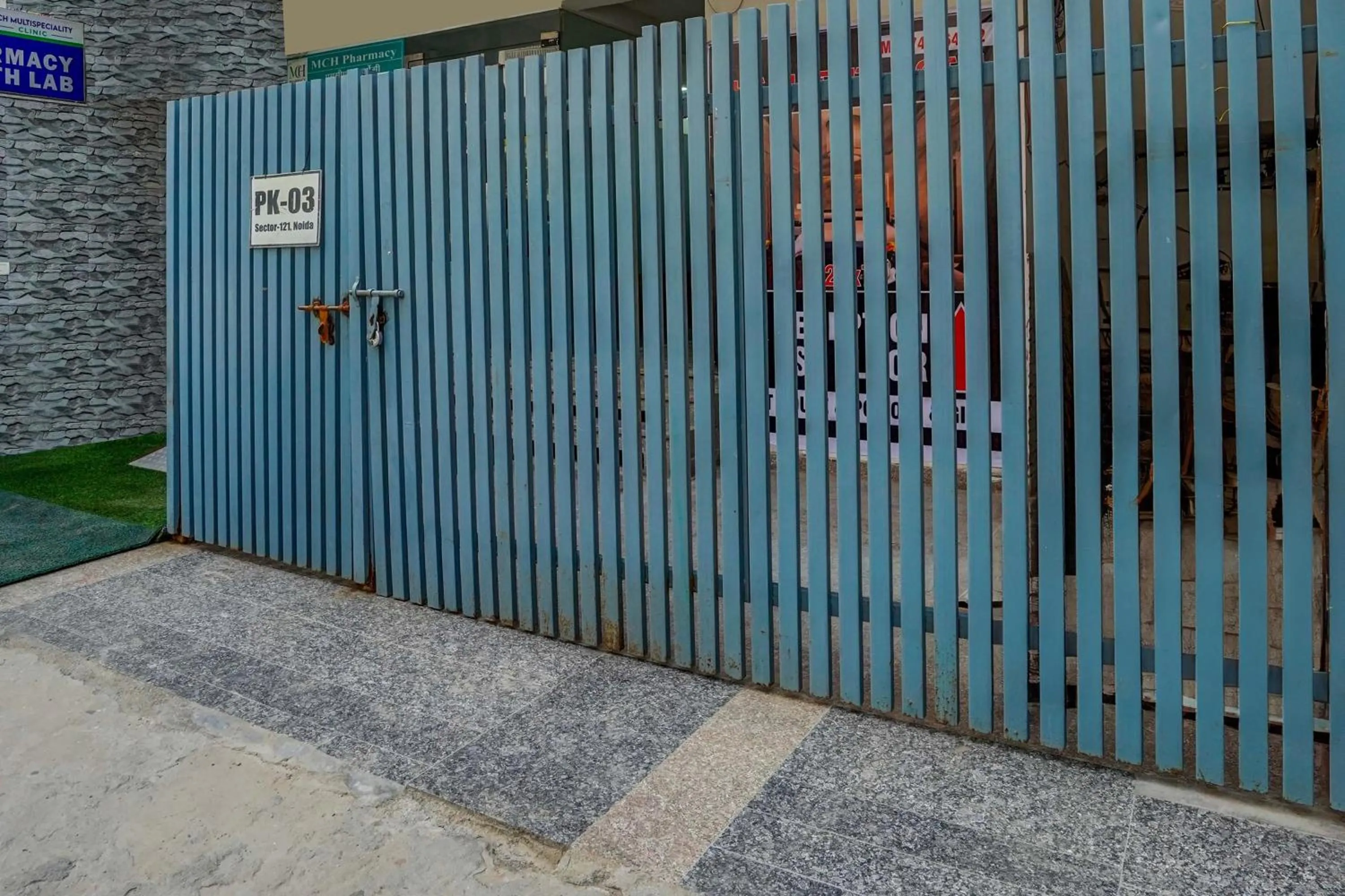 Facade/entrance in Super Hotel O The Maruti hotel