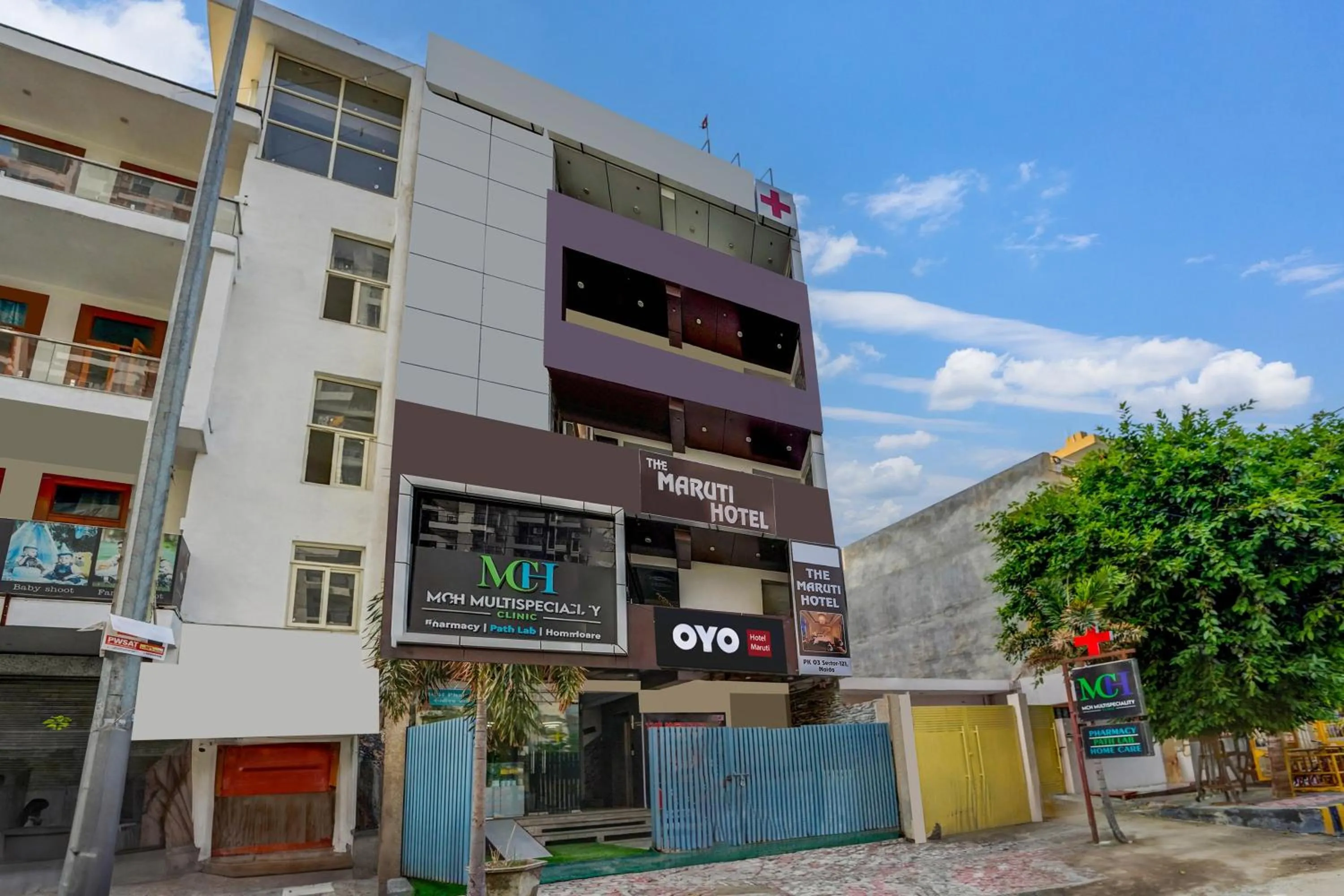 Facade/entrance in Super Hotel O The Maruti hotel