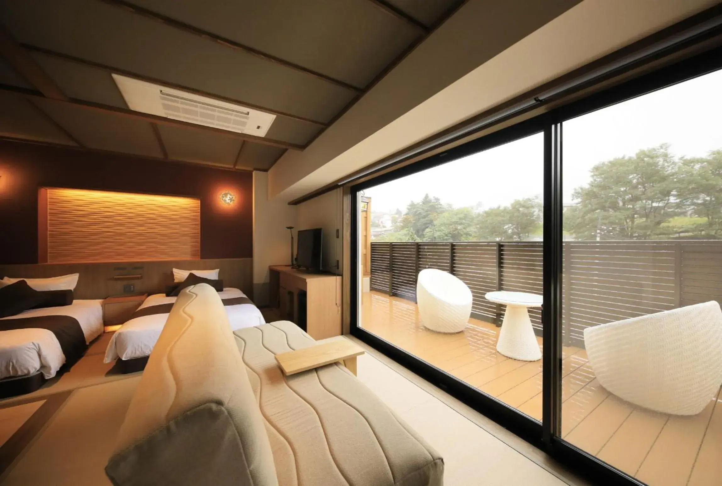 Deluxe Twin Room with 2 Open-Air Bath - single occupancy in KusatsuOnsen AeruyadoTakamatsu Deluxe Twin Room with 2 Open-Air Bath - single occupancy in KusatsuOnsen AeruyadoTakamatsu