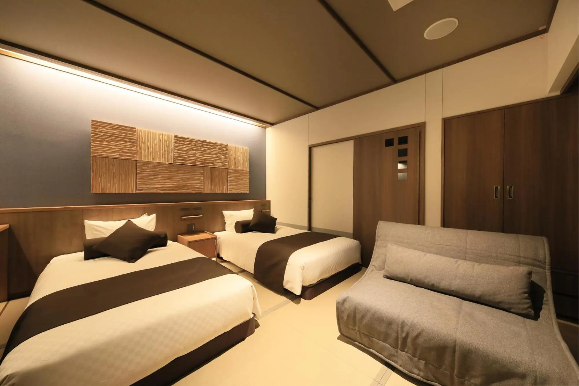 Bed in KusatsuOnsen AeruyadoTakamatsu