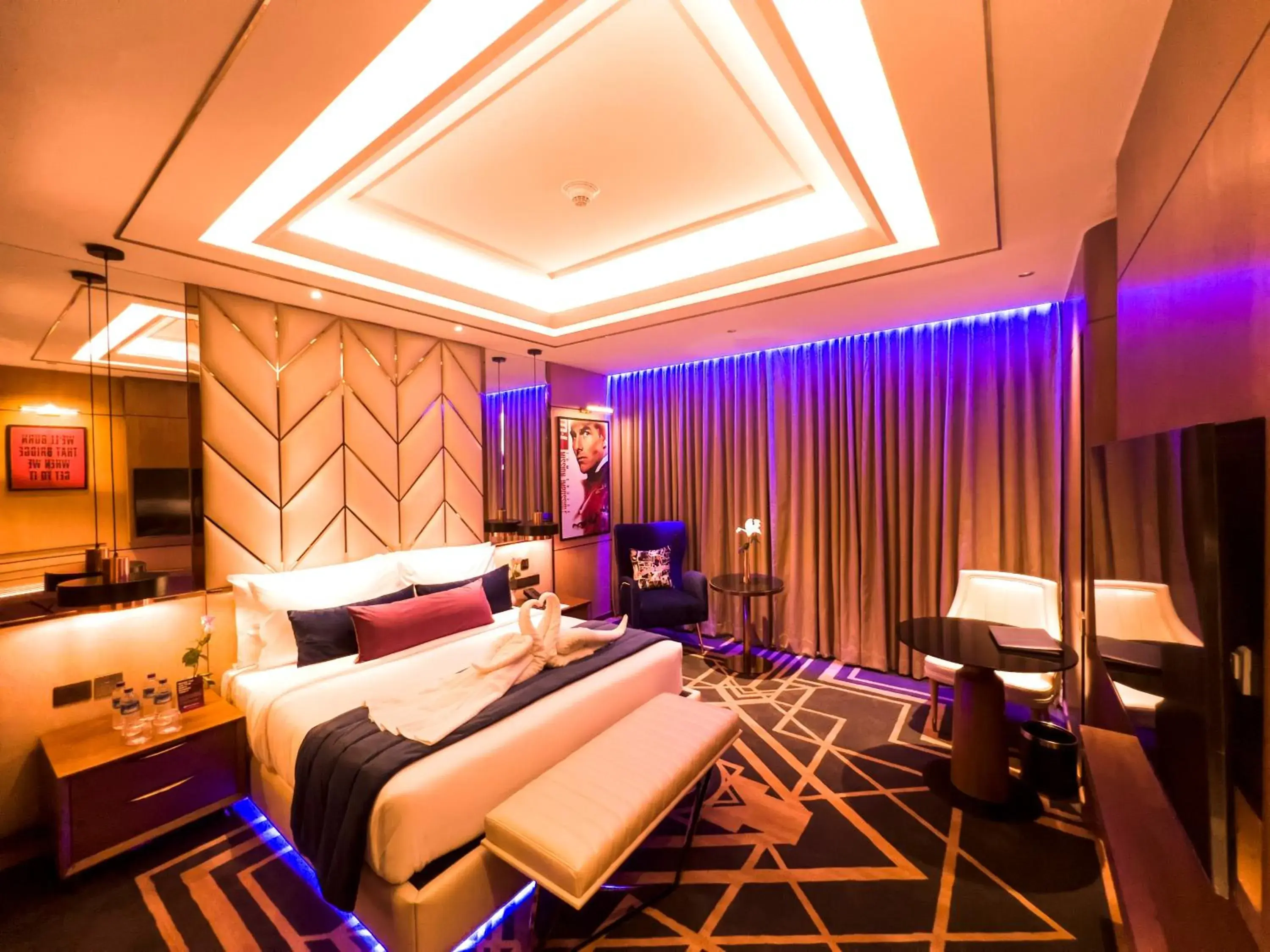 King Room - single occupancy in Planet Hollywood Thane King Room - single occupancy in Planet Hollywood Thane