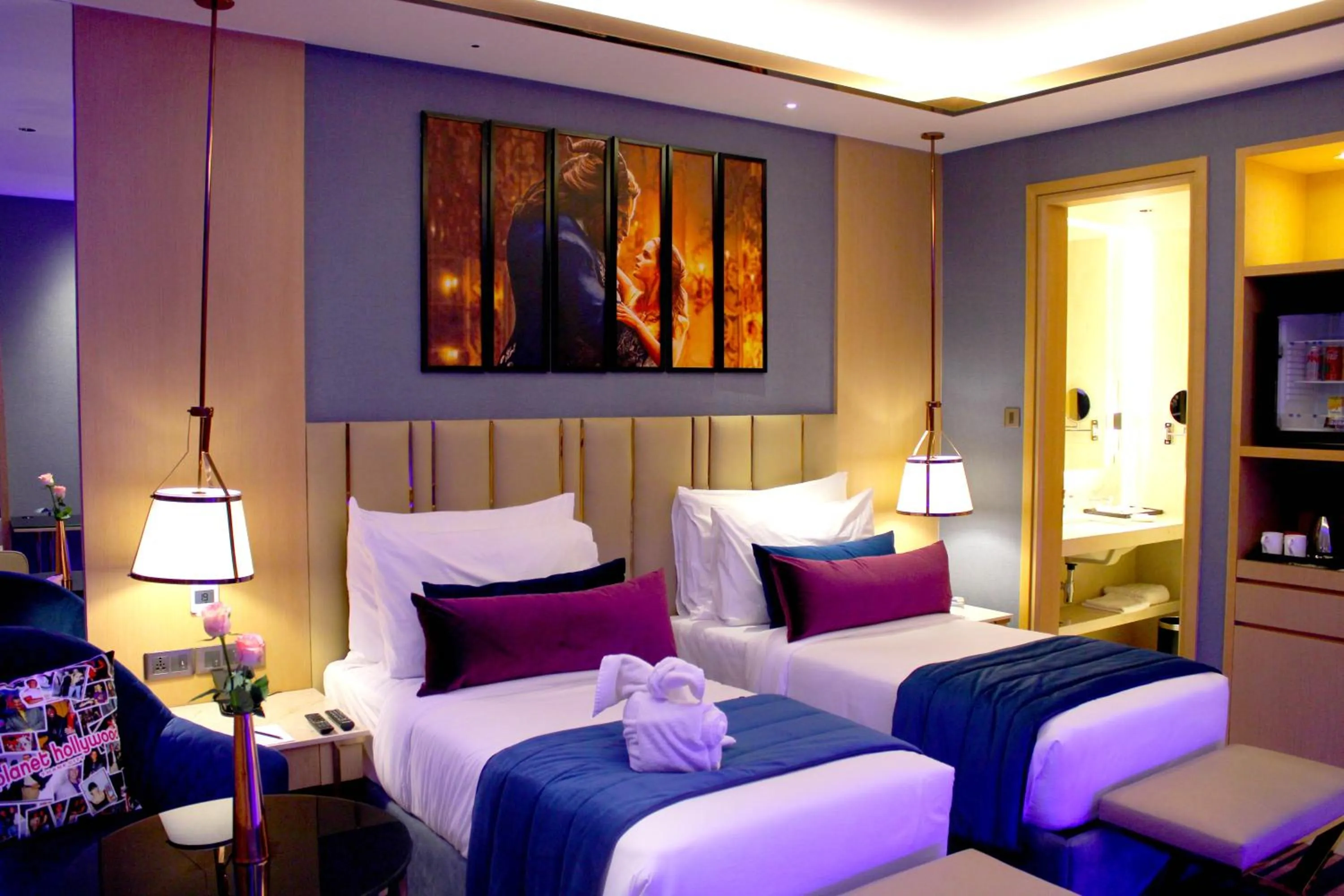 Bed in Planet Hollywood Thane