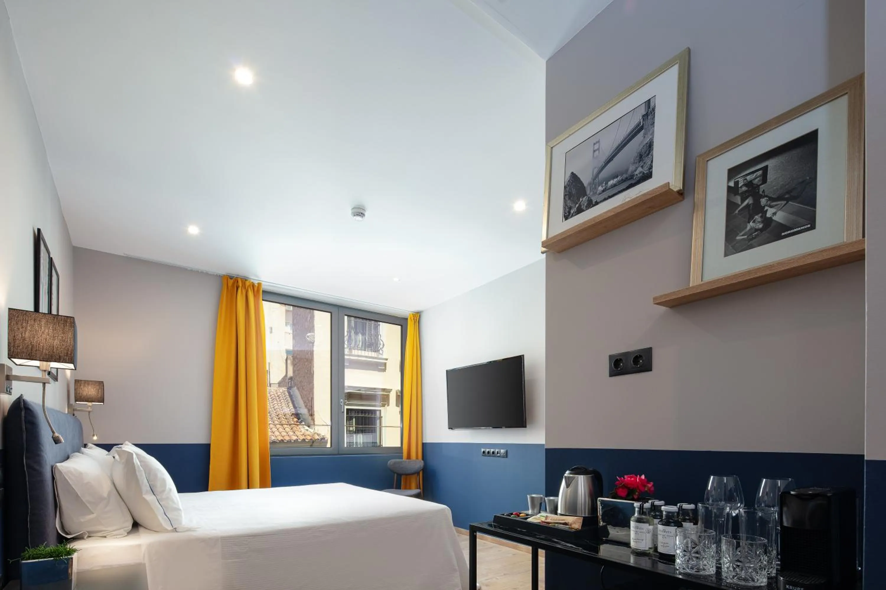 Photo of the whole room in The Vault Athens