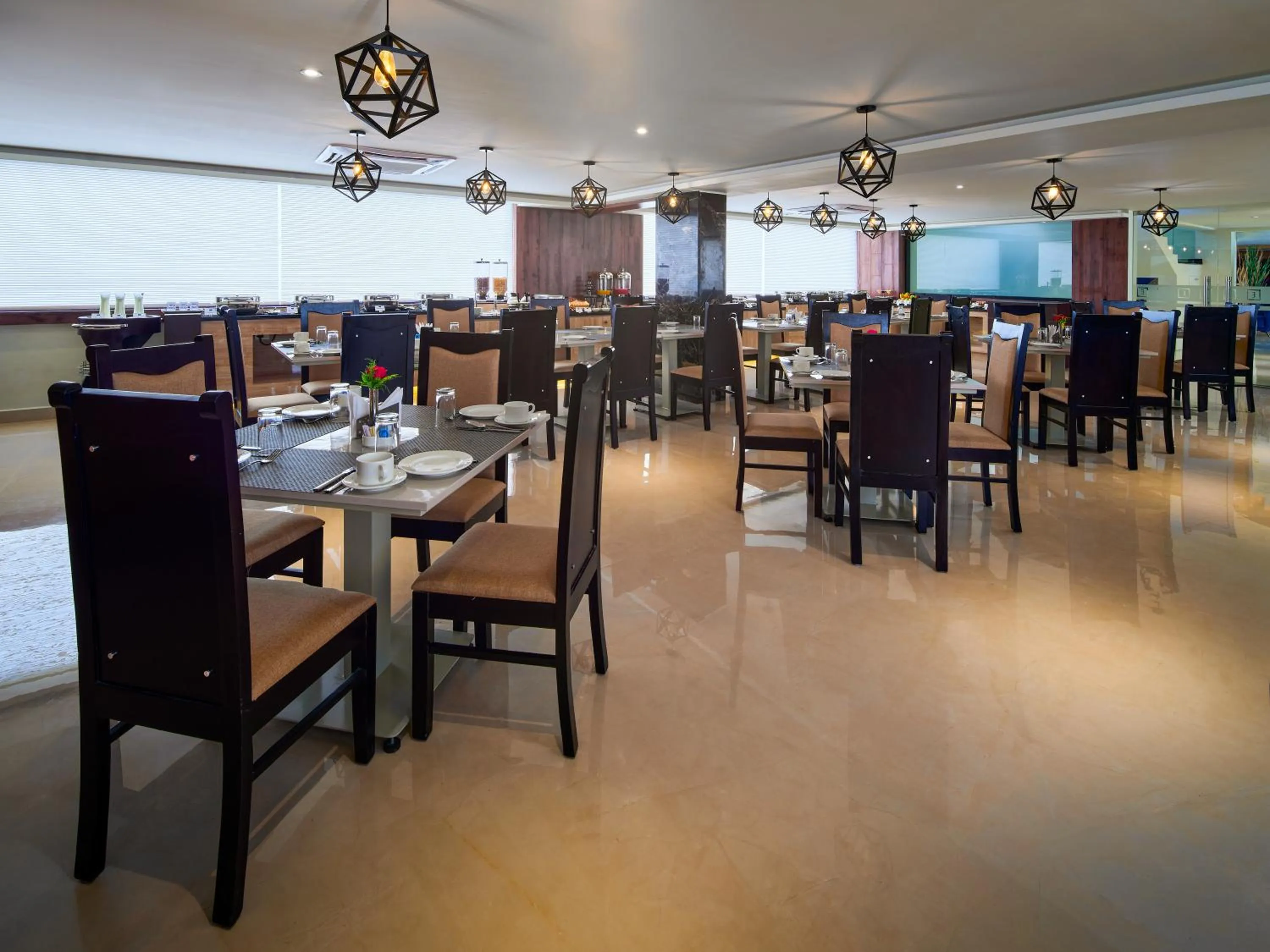 Restaurant/places to eat in Essentia Premier Hotel Chennai OMR