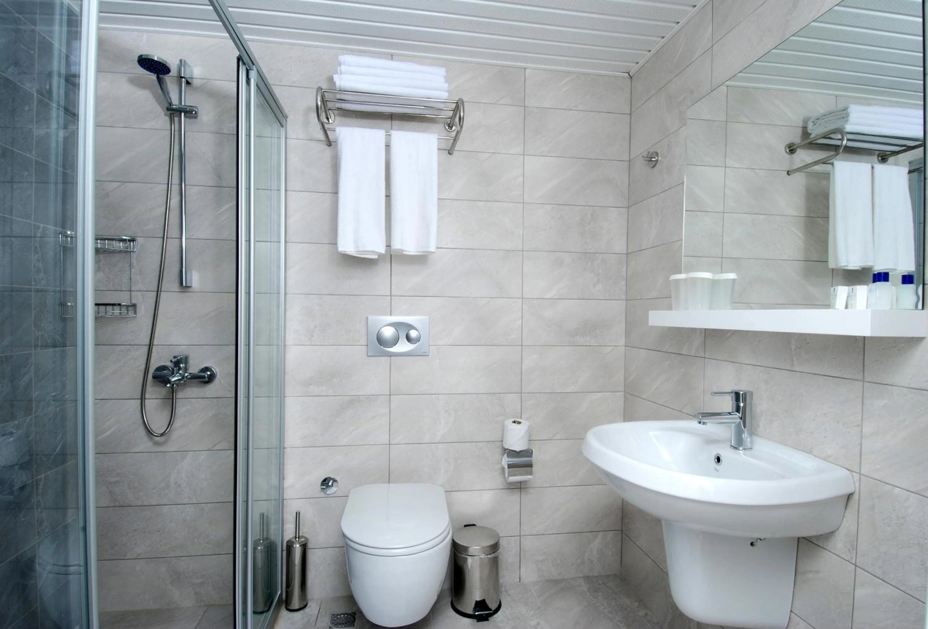 Bathroom in Kleopatra Ramira Hotel - All Inclusive