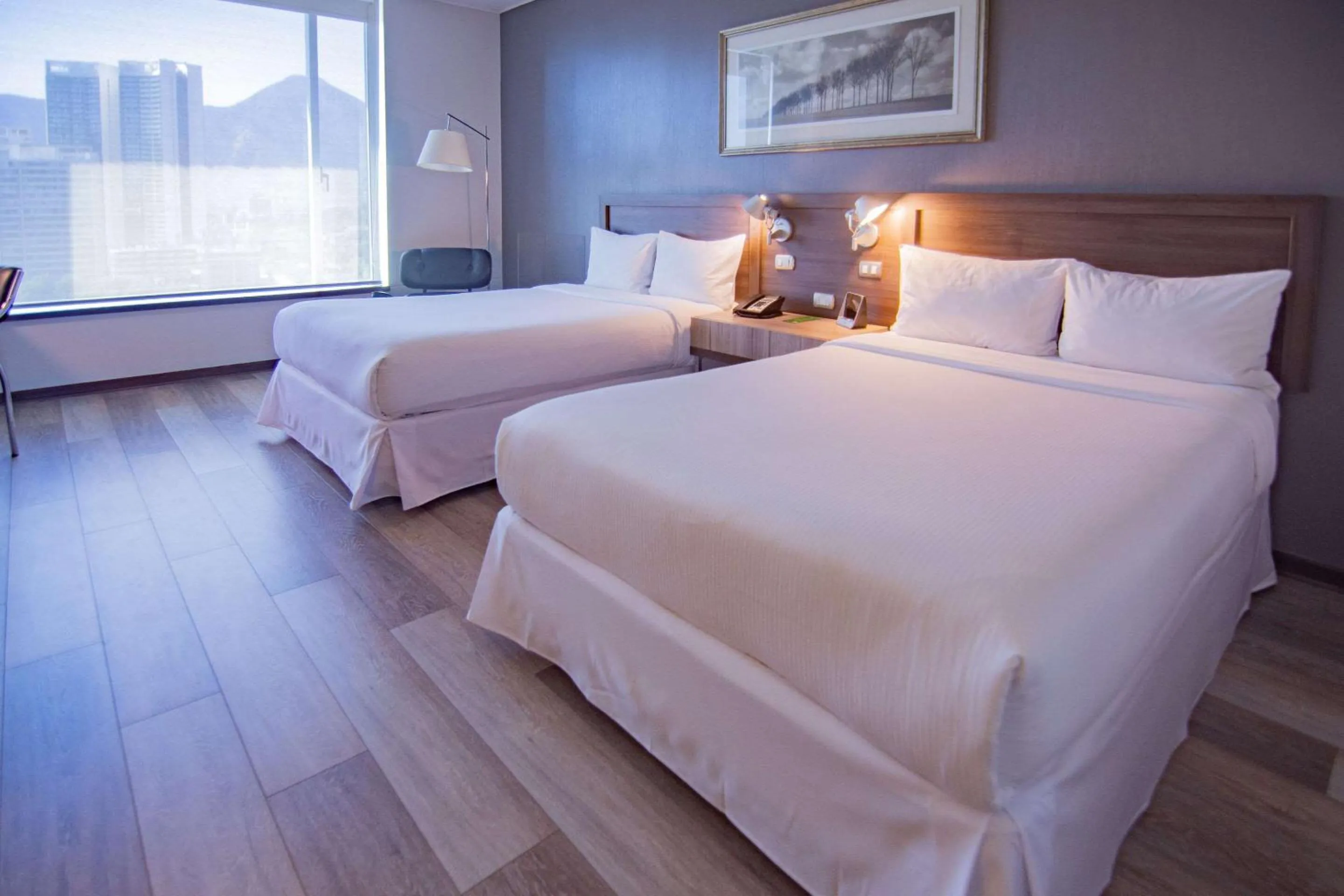 Bedroom, Bed in Radisson Blu Plaza El Bosque Santiago