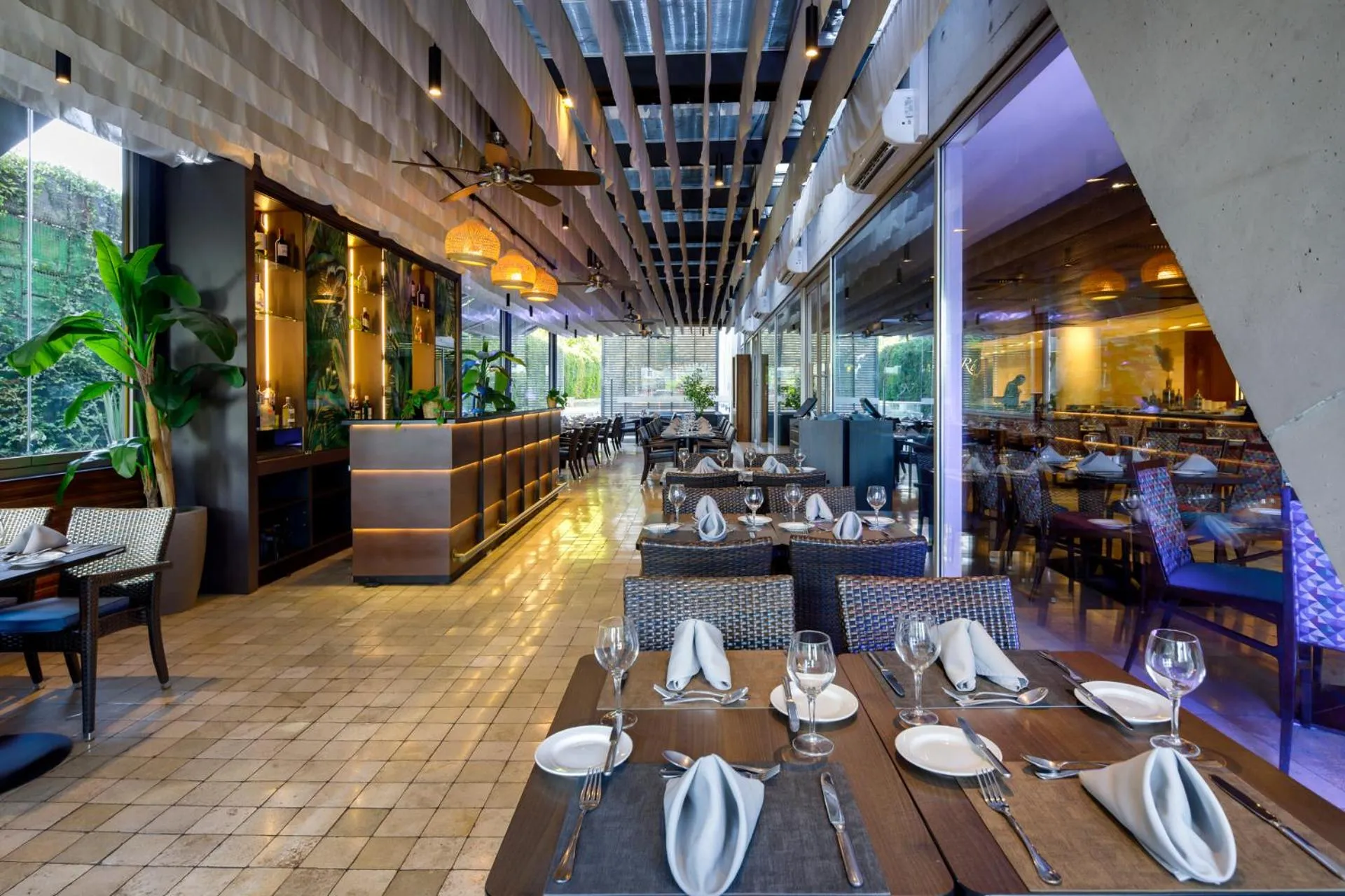 Restaurant/places to eat in Radisson Blu Plaza El Bosque Santiago