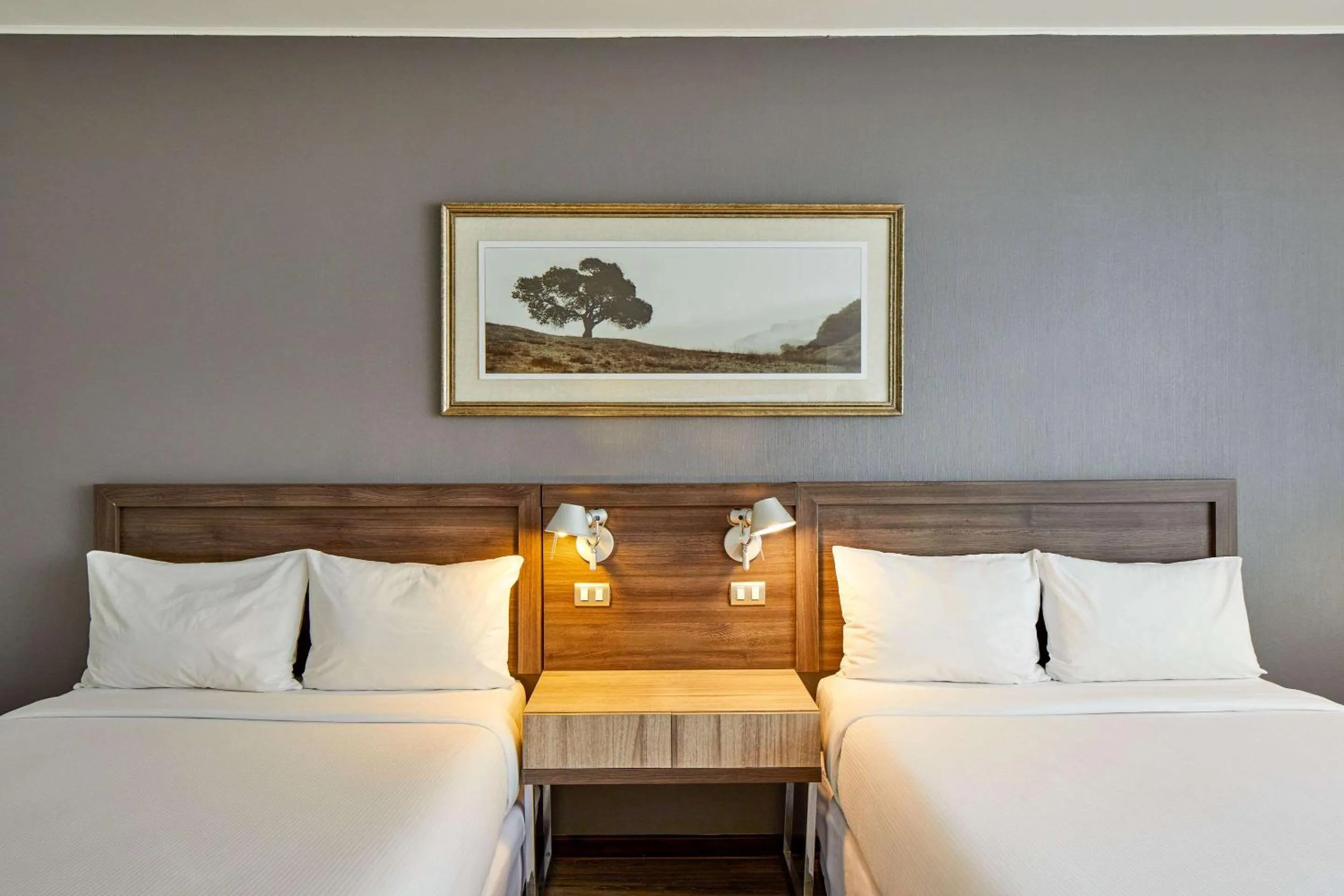 Bedroom, Bed in Radisson Blu Plaza El Bosque Santiago