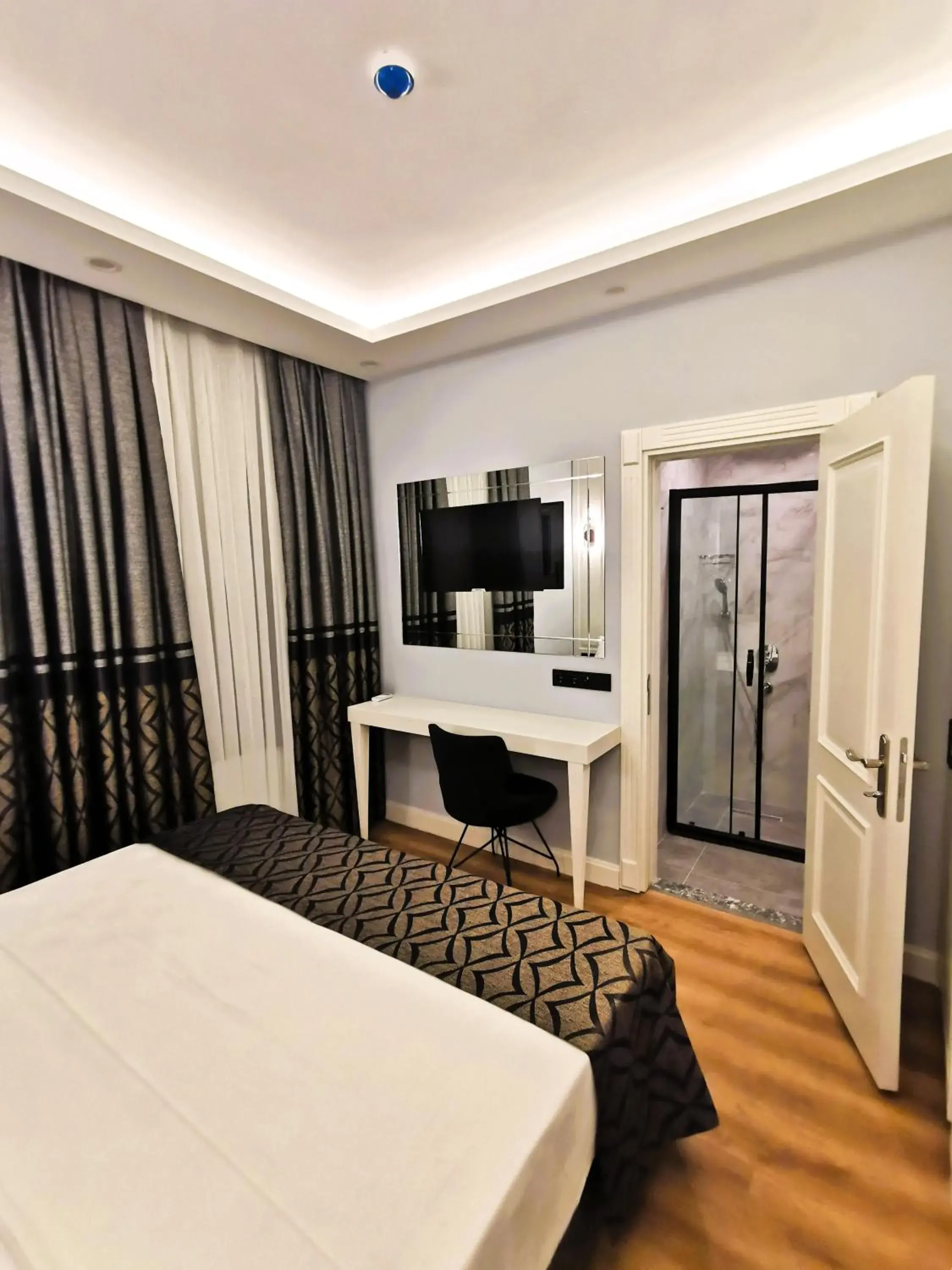 Double or Twin Room in Luxx Garden Hotel Double or Twin Room in Luxx Garden Hotel