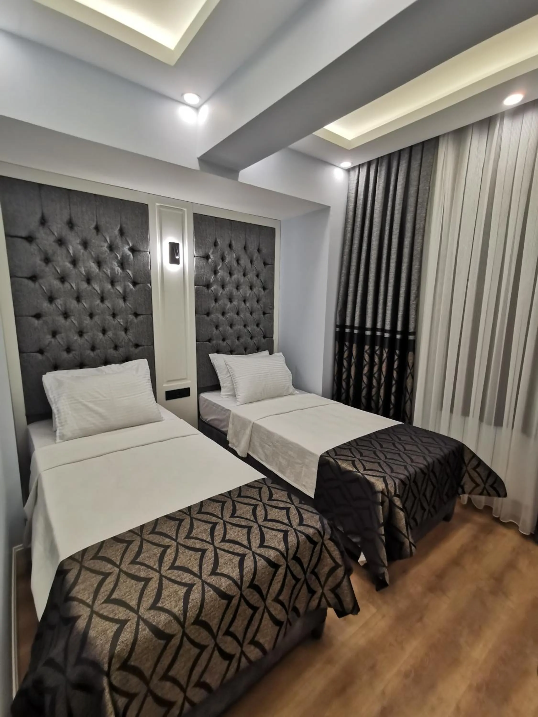 Standard Twin Room in Luxx Garden Hotel