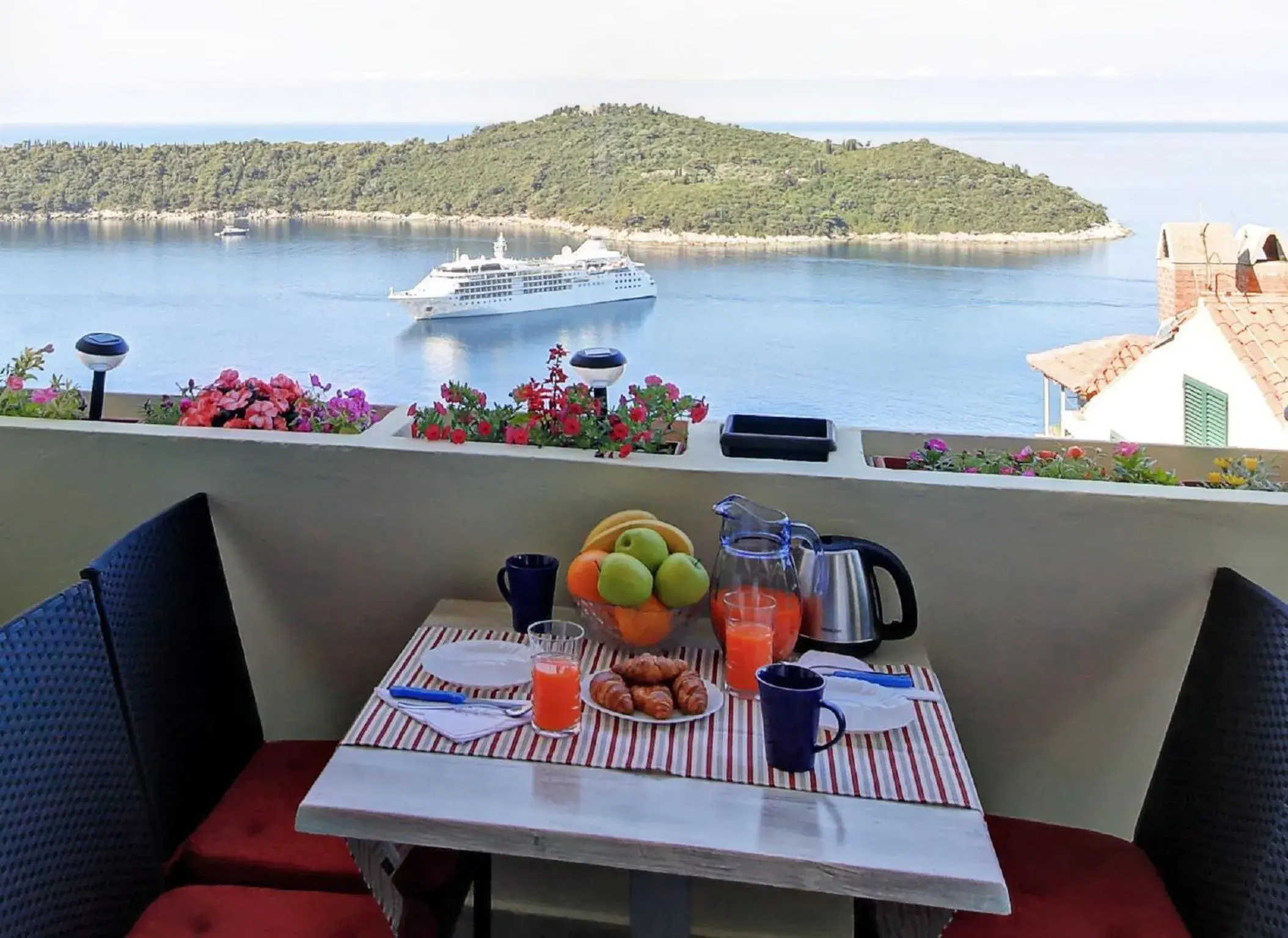 Blue Harmony Sea View Apartment Blue Harmony Sea View Apartment