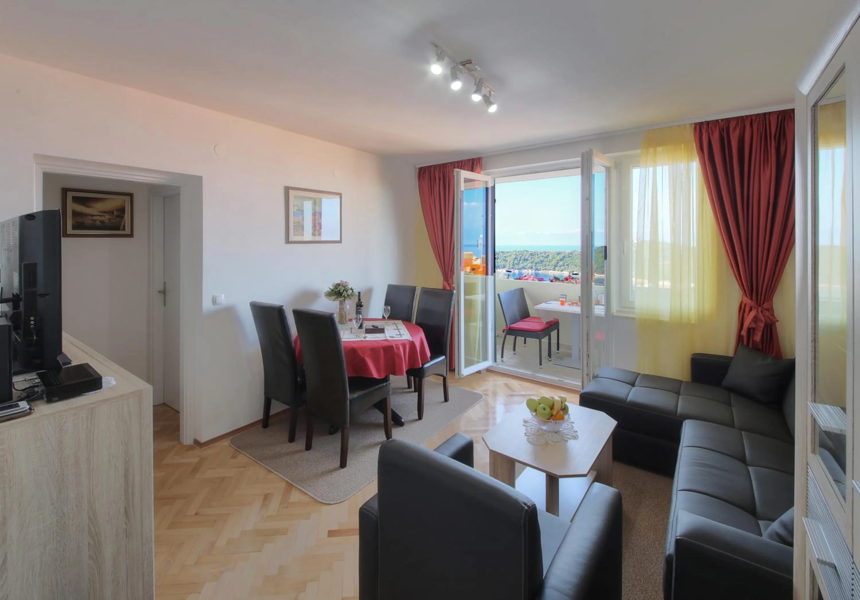 Blue Harmony Sea View Apartment