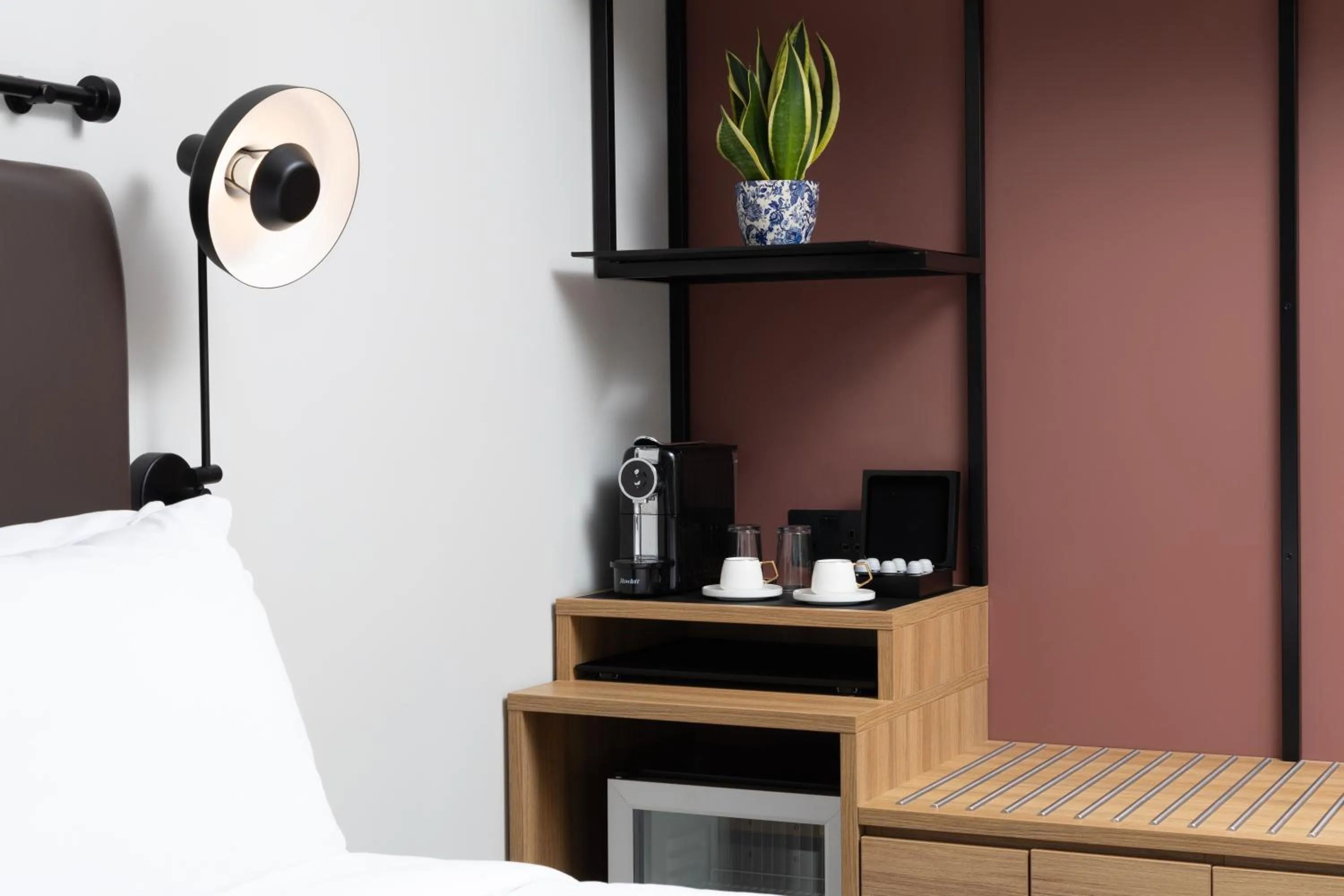 Coffee/tea facilities in The 55 by Le Mirage