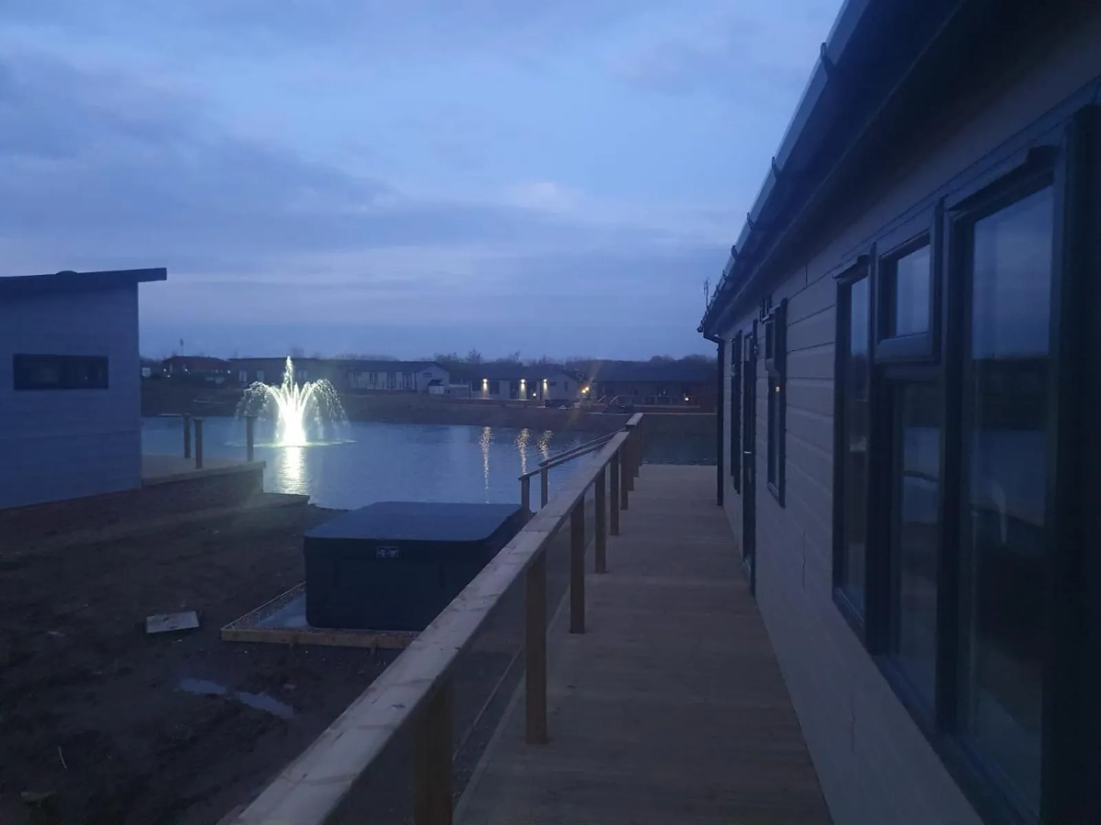 Luxury 2-Bed Lodge in Routh HotTub & Pet Friendly