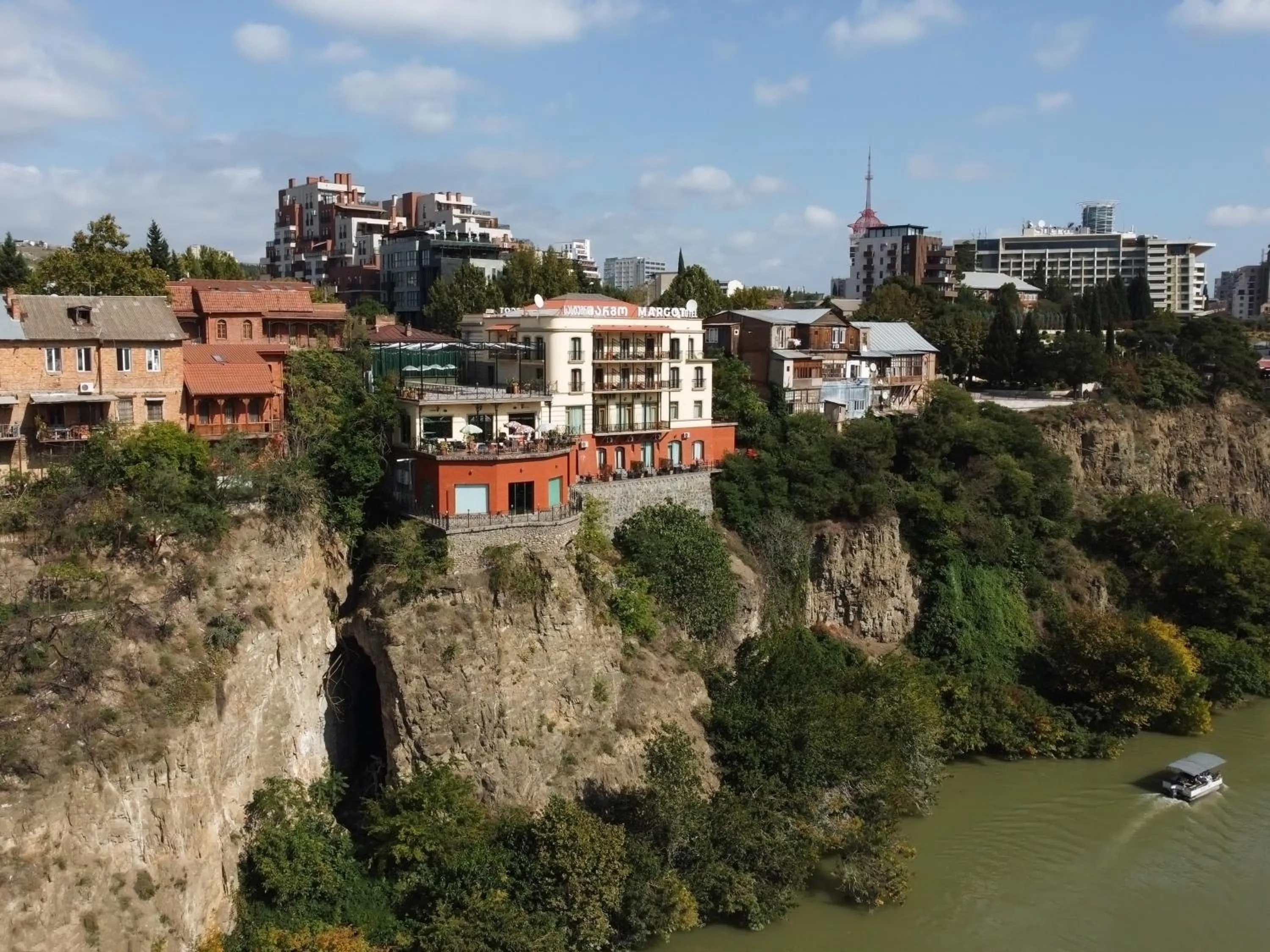 Property building in Margot Old Tbilisi