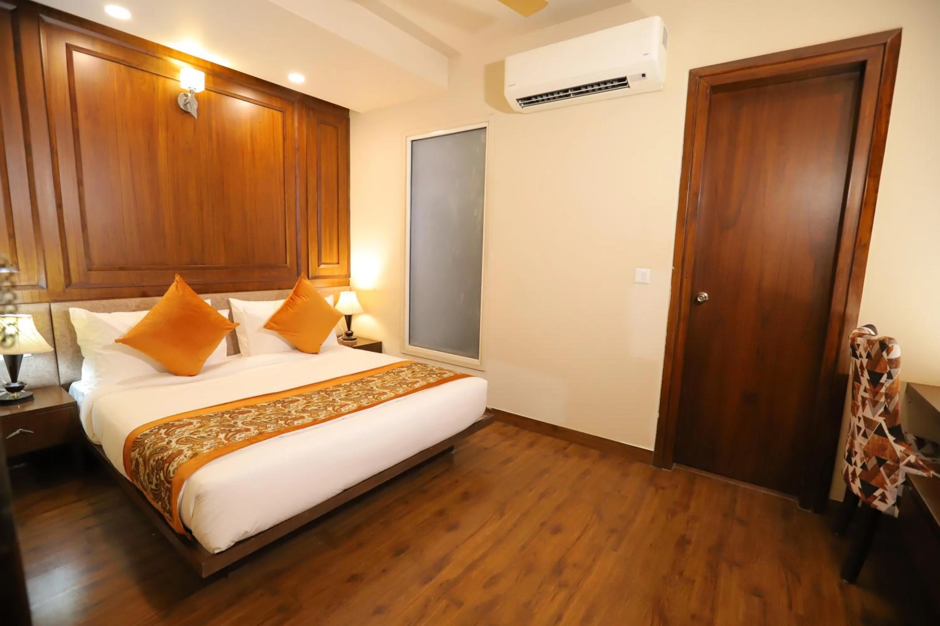 Bed in IP Royal Hotel - New Delhi