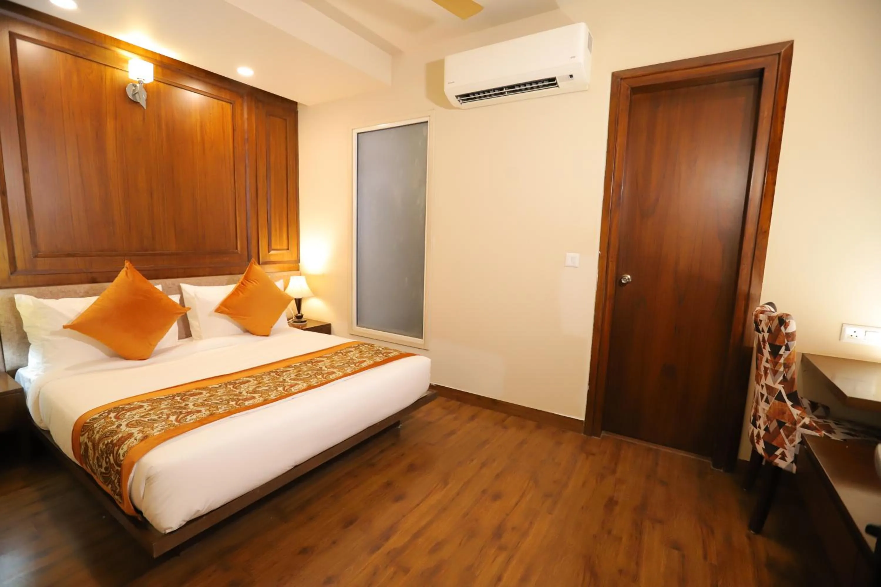 Bed in IP Royal Hotel - New Delhi