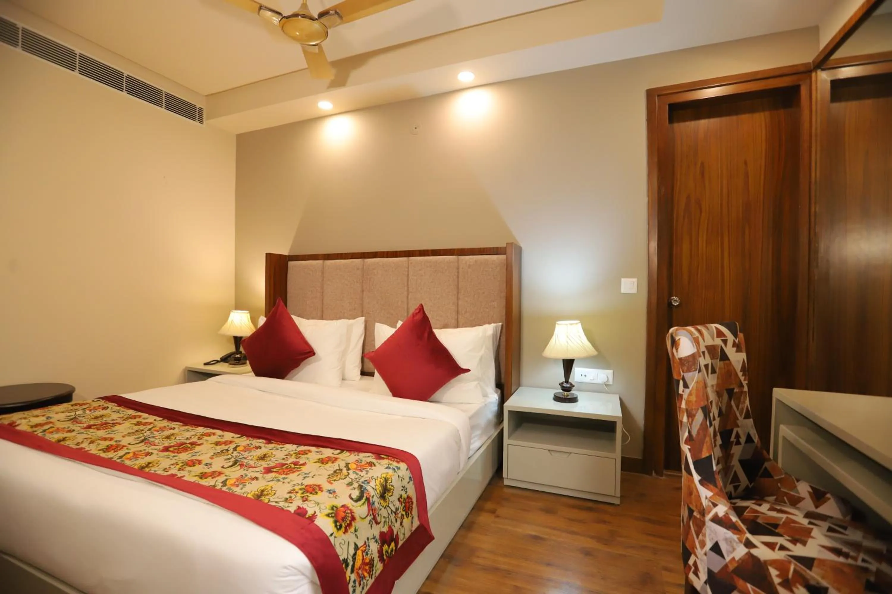 Bed in IP Royal Hotel - New Delhi