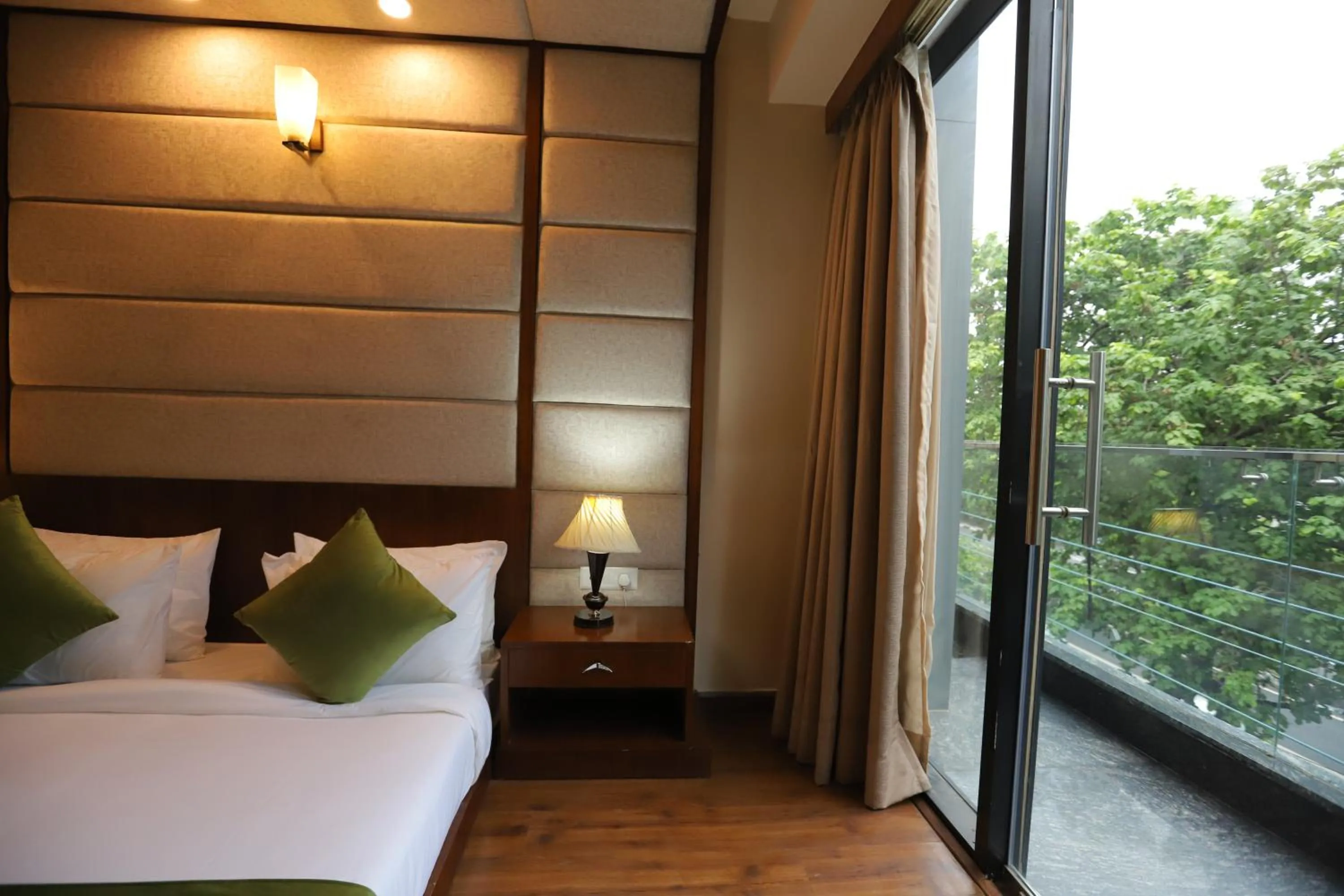 Bed in IP Royal Hotel - New Delhi