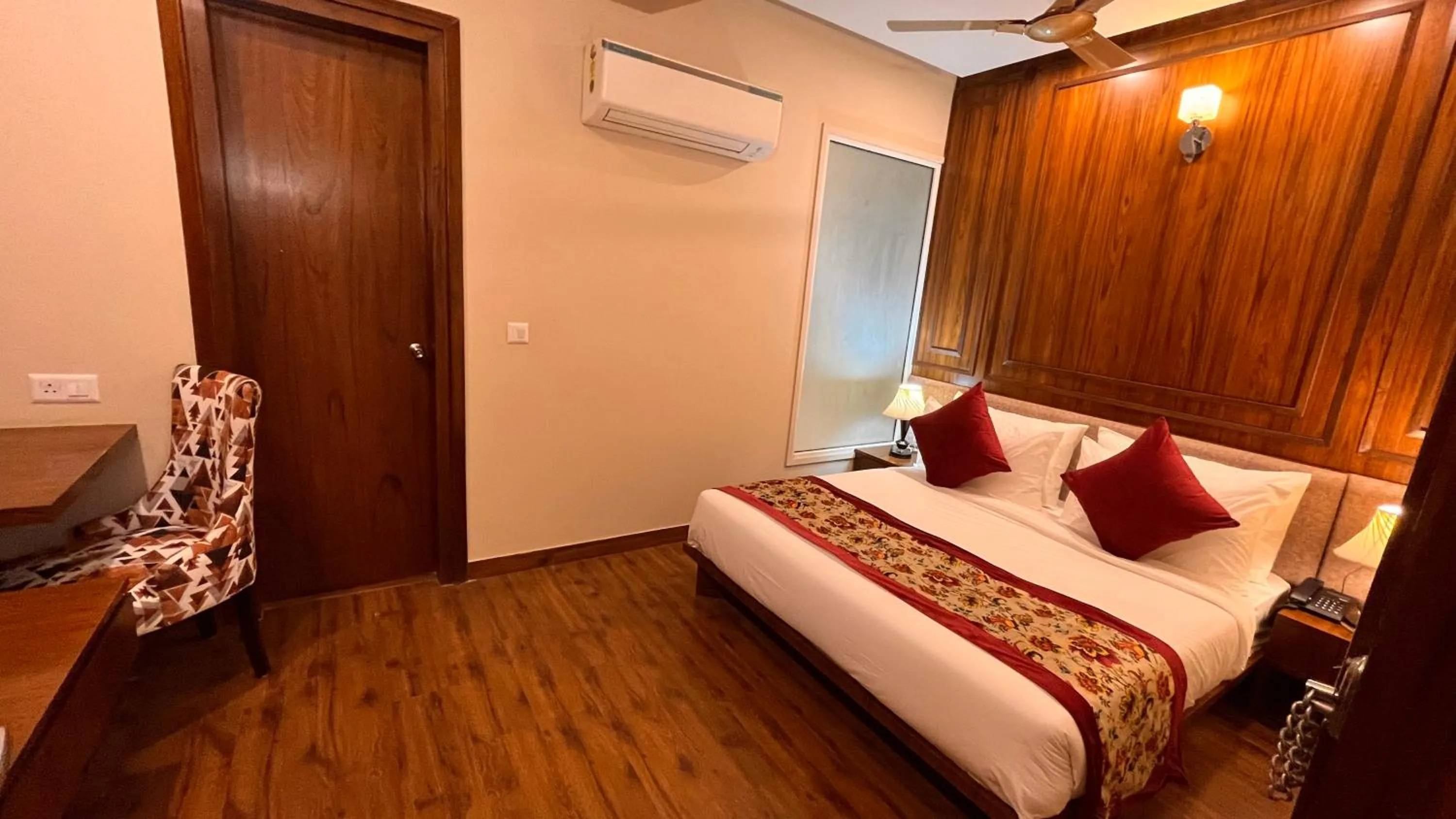 Bed in IP Royal Hotel - New Delhi