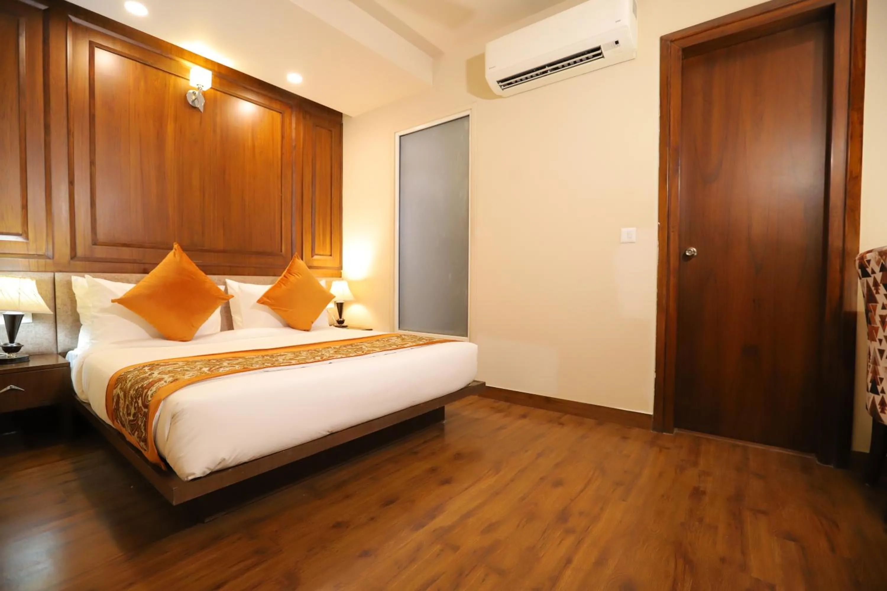 Bed in IP Royal Hotel - New Delhi