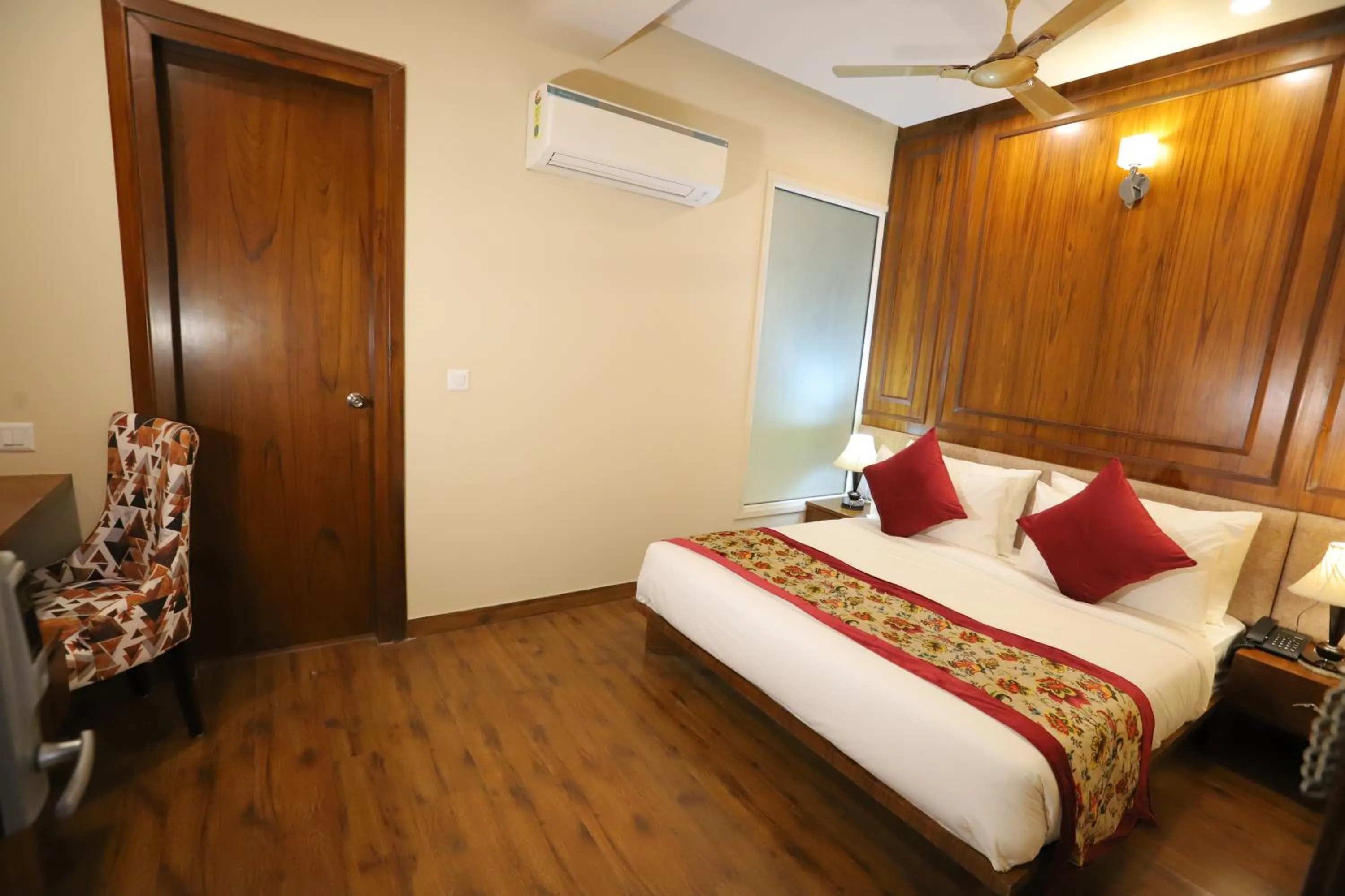 Bed in IP Royal Hotel - New Delhi