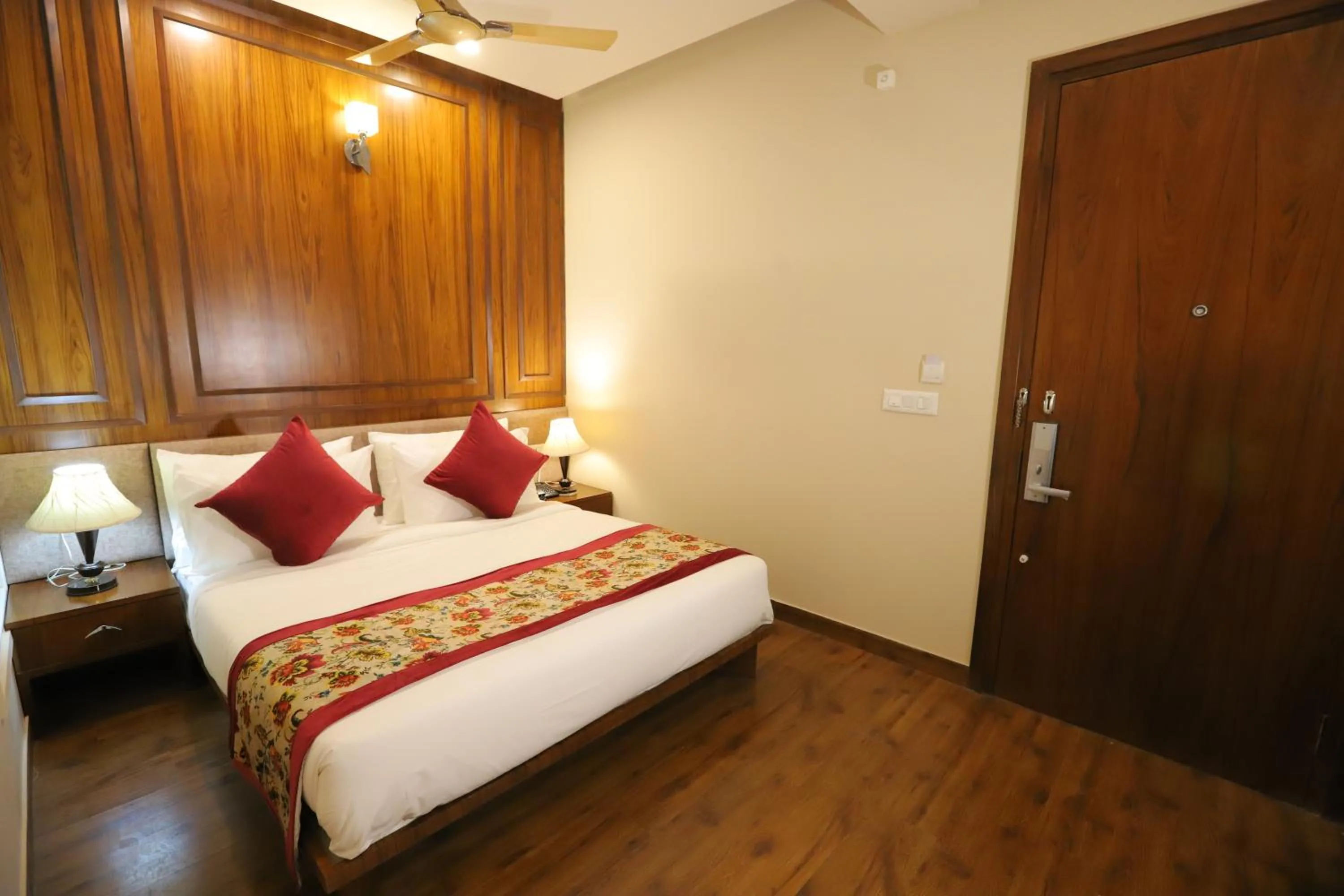 Bed in IP Royal Hotel - New Delhi