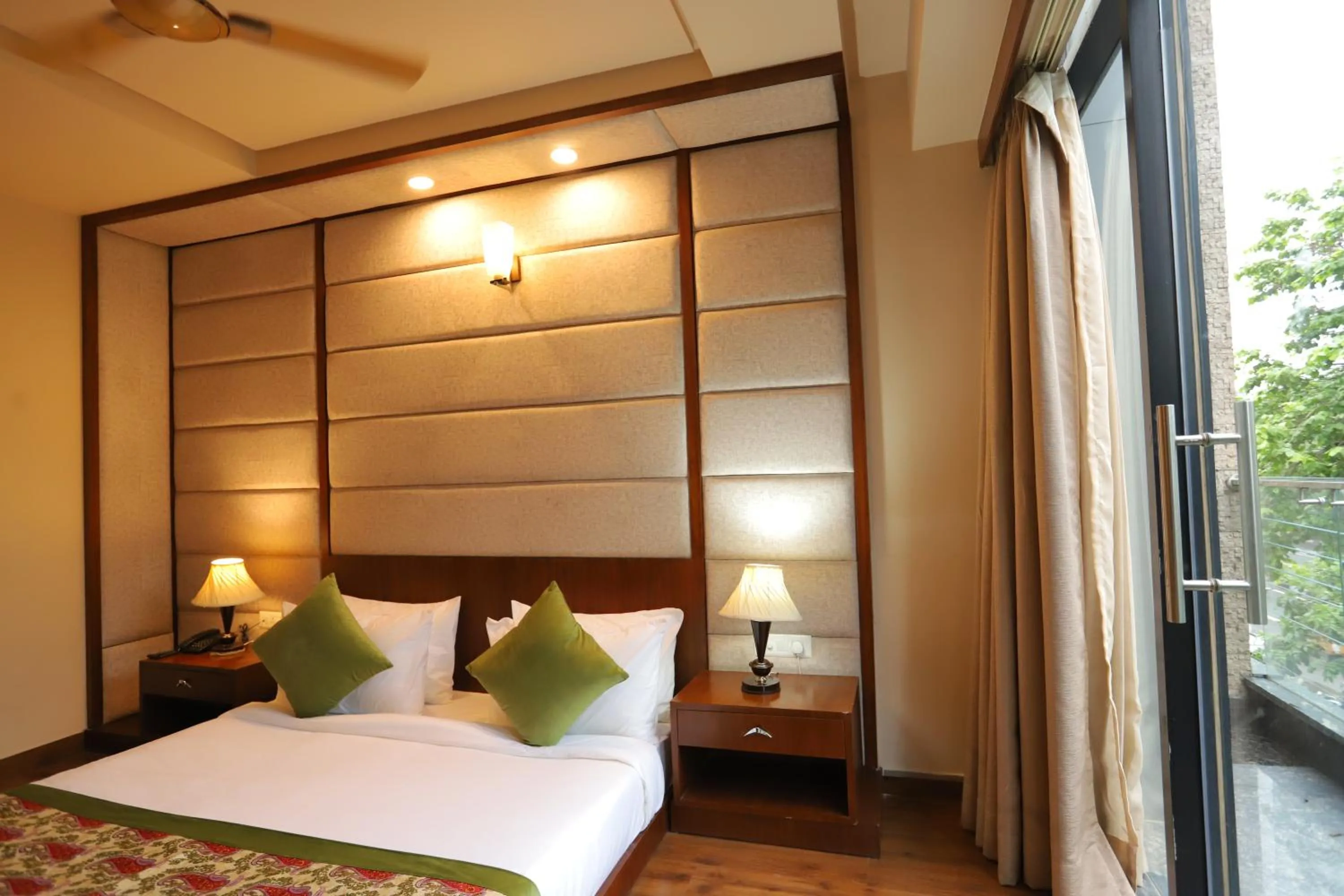 Bed in IP Royal Hotel - New Delhi