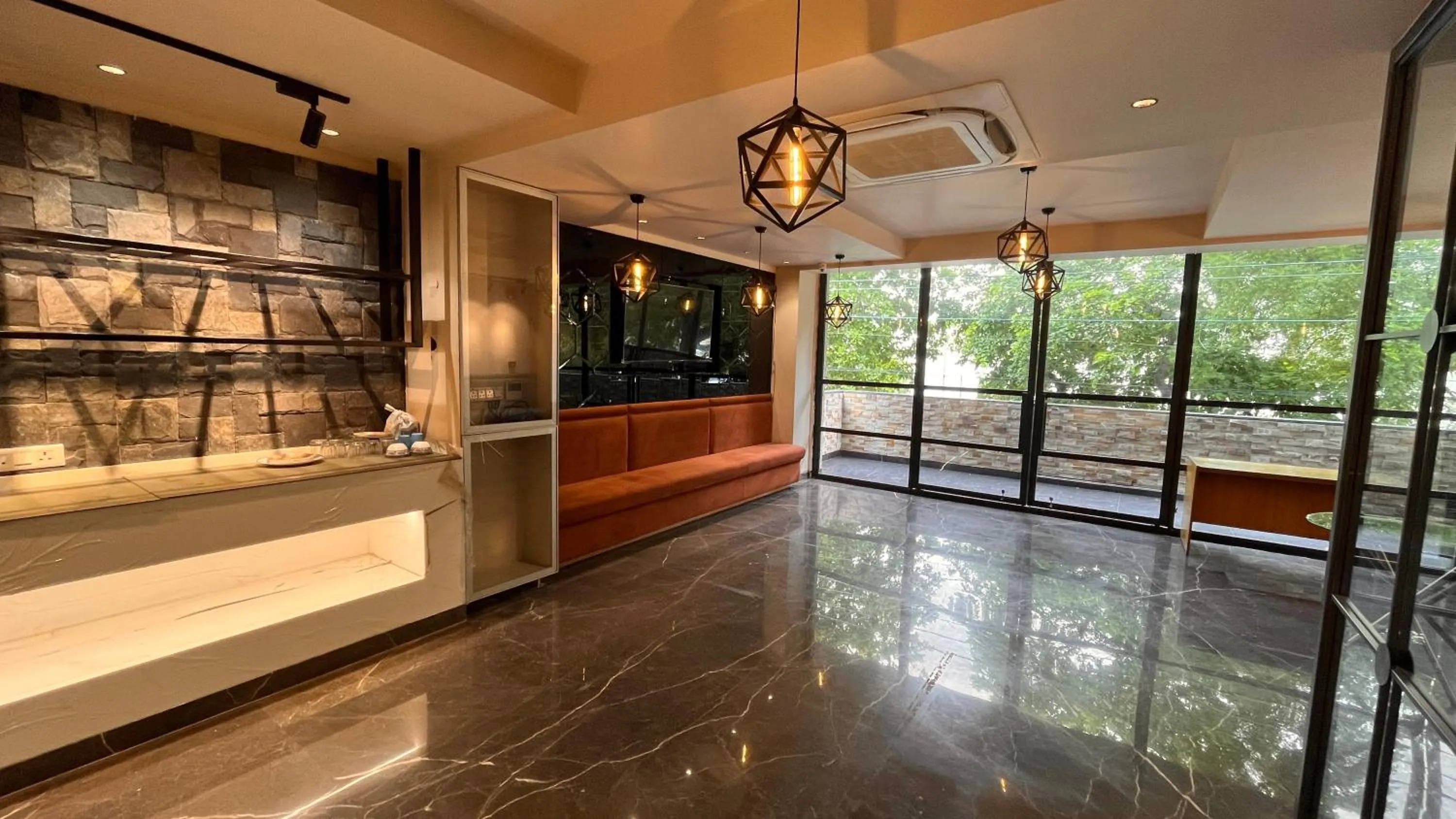 Lobby or reception in IP Royal Hotel - New Delhi