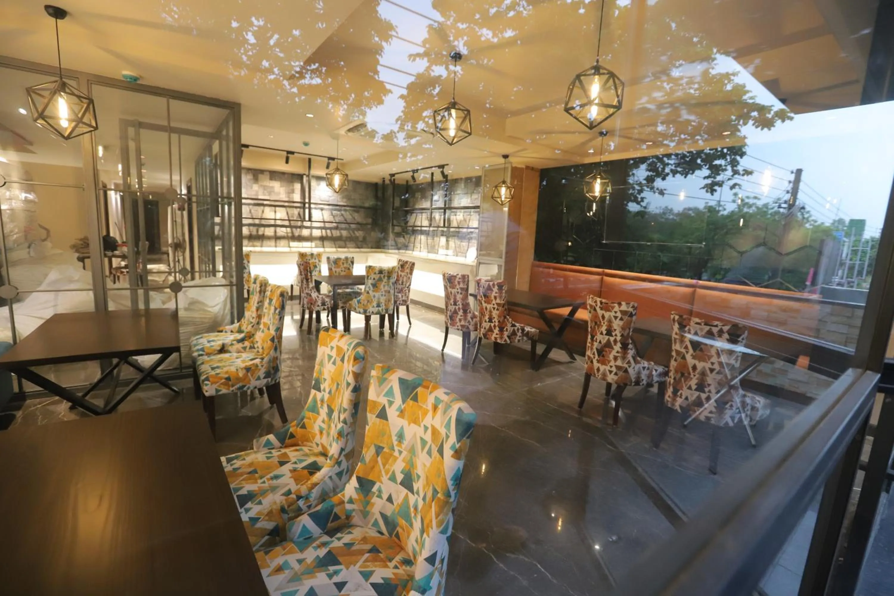 Restaurant/places to eat in IP Royal Hotel - New Delhi